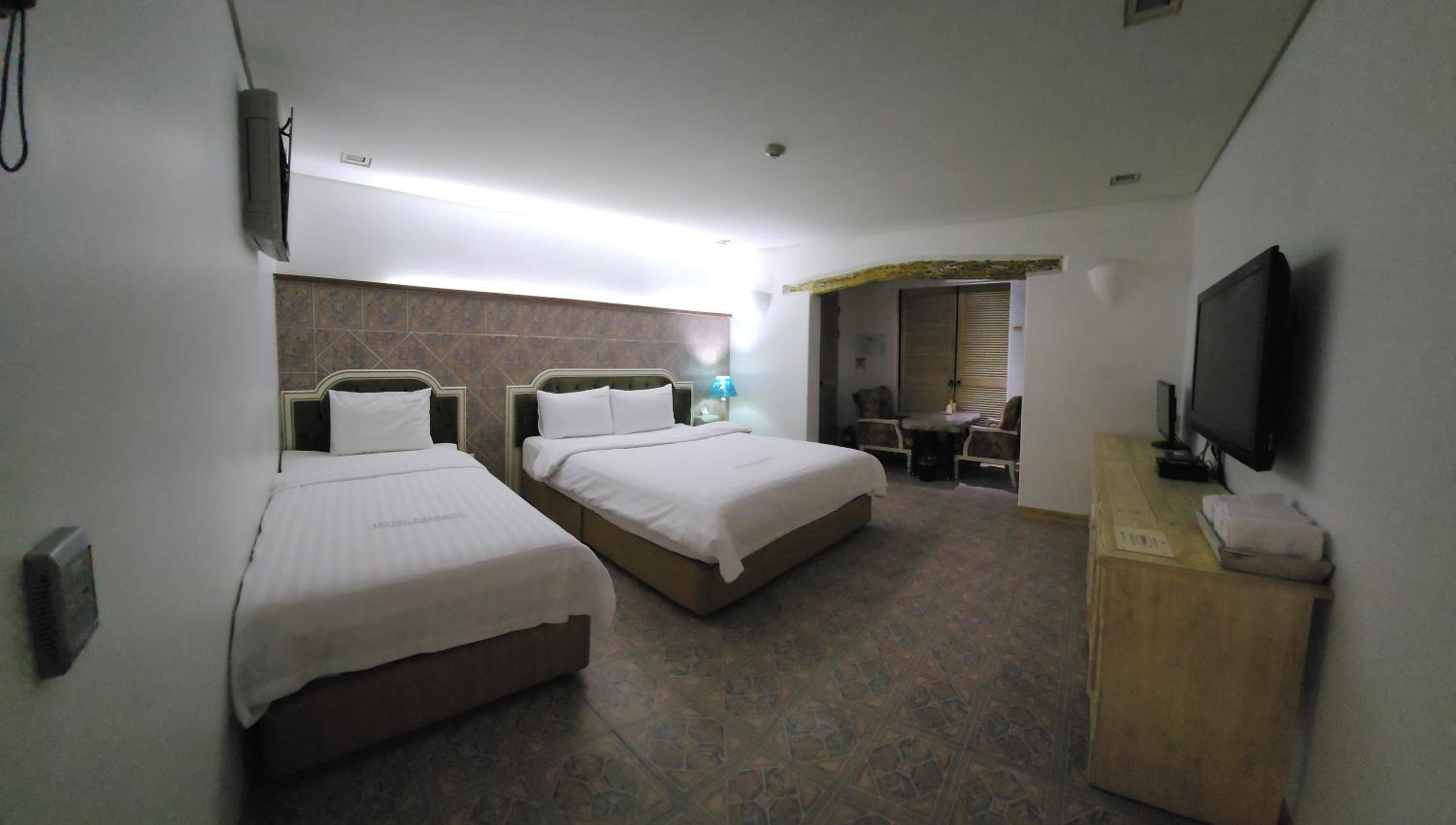 Twin Room - Photo 1