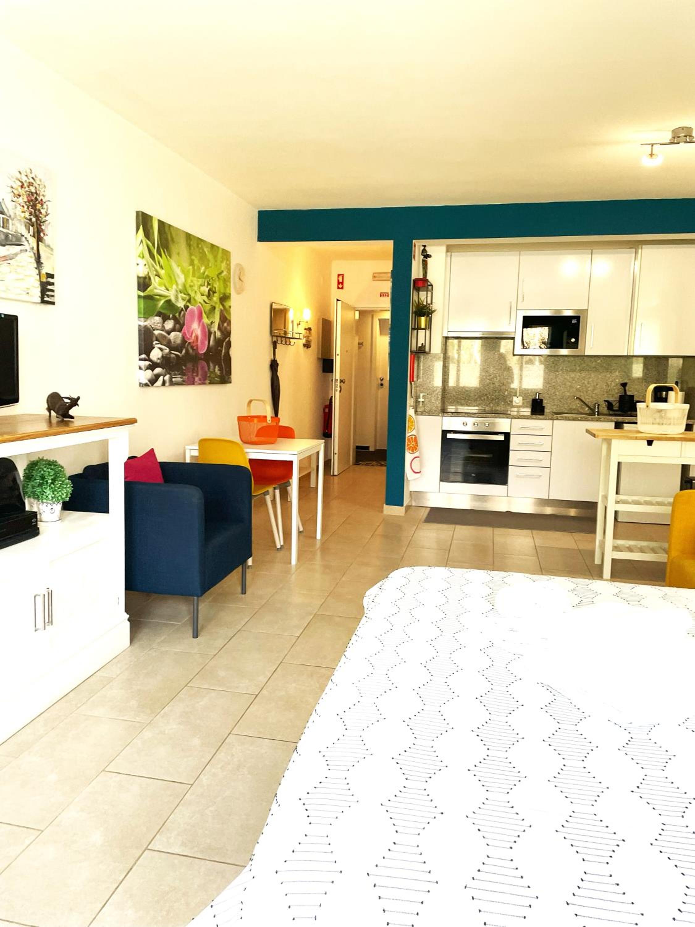 Studio Apartment