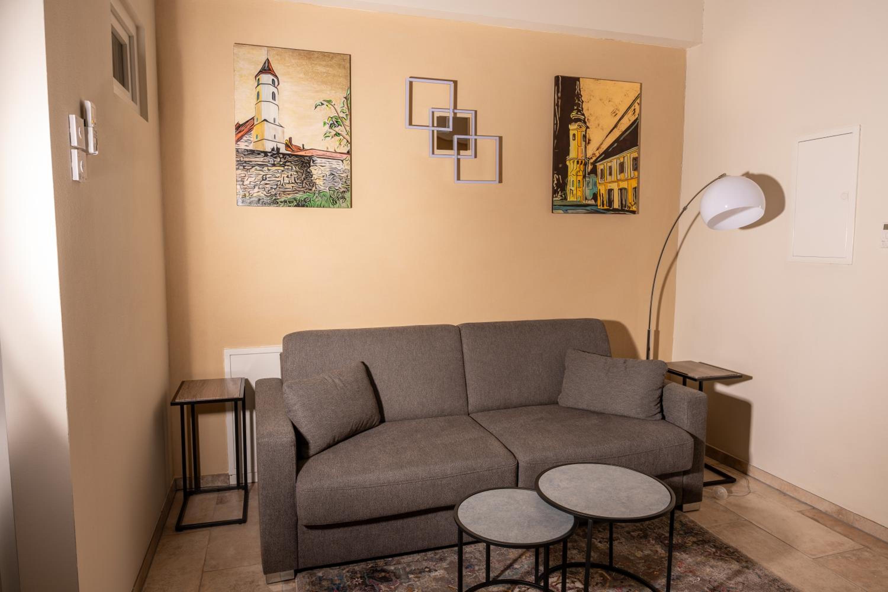 Apartment photo 1