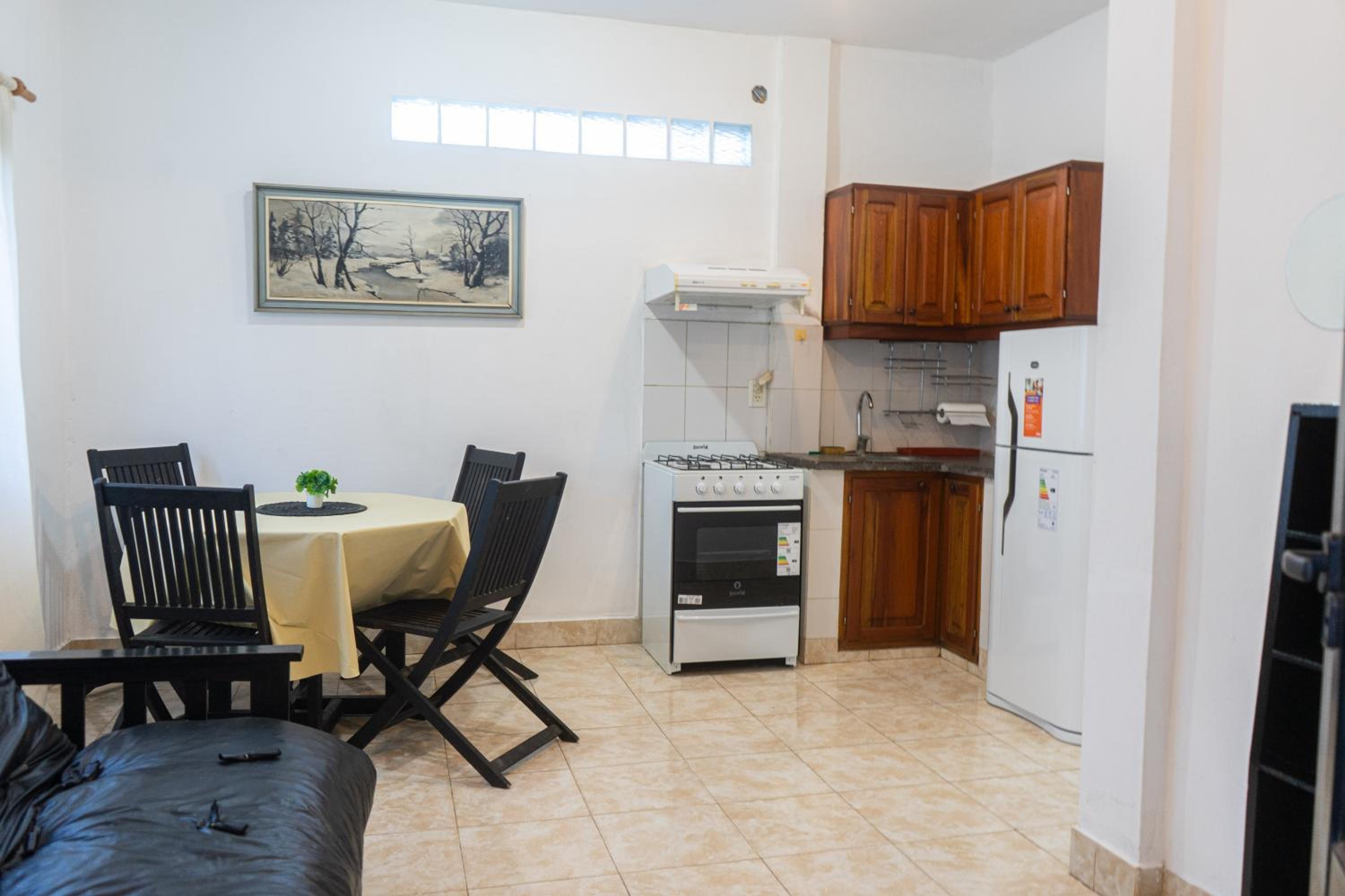 One-Bedroom Apartment photo 2