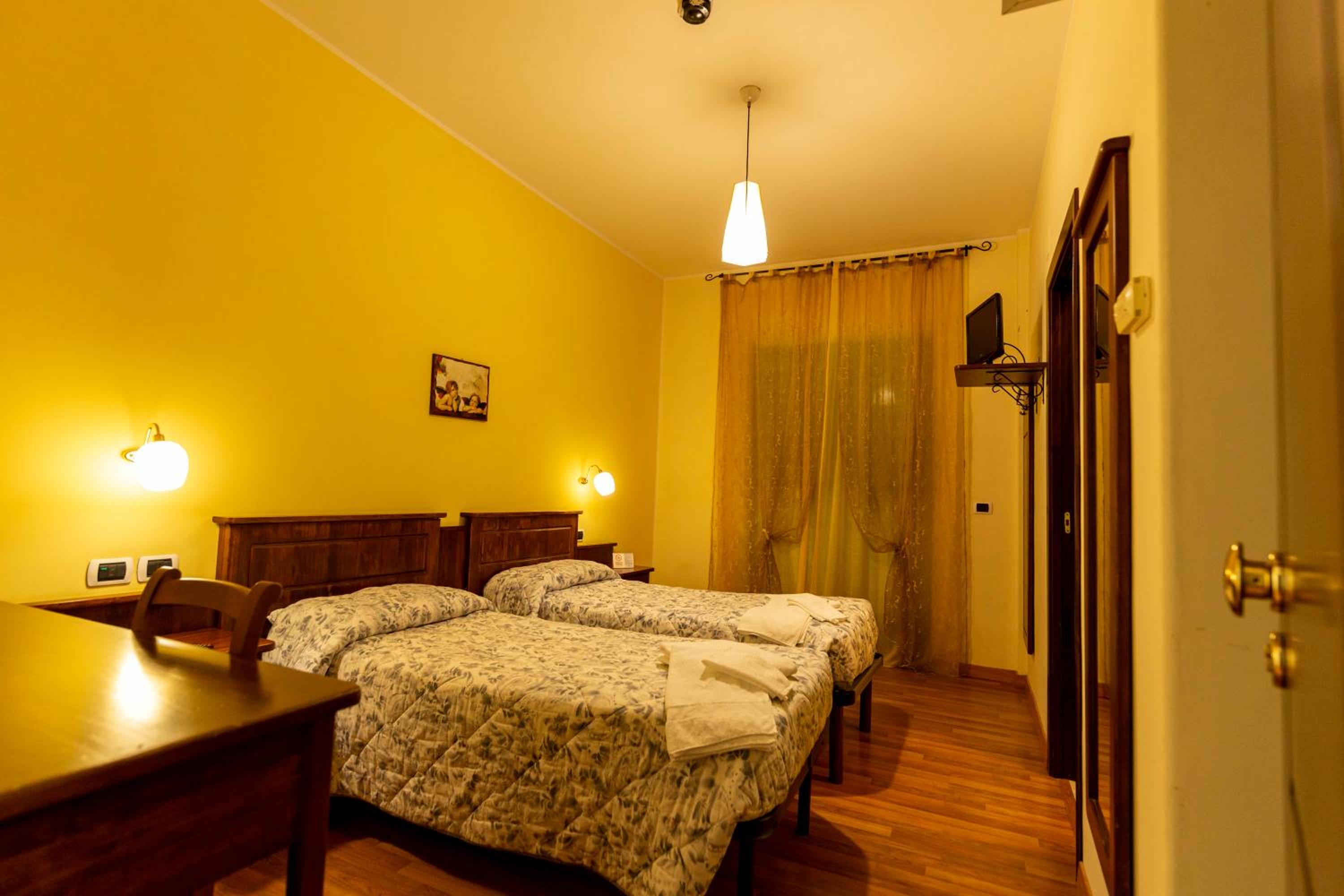 Double or Twin Room photo 1