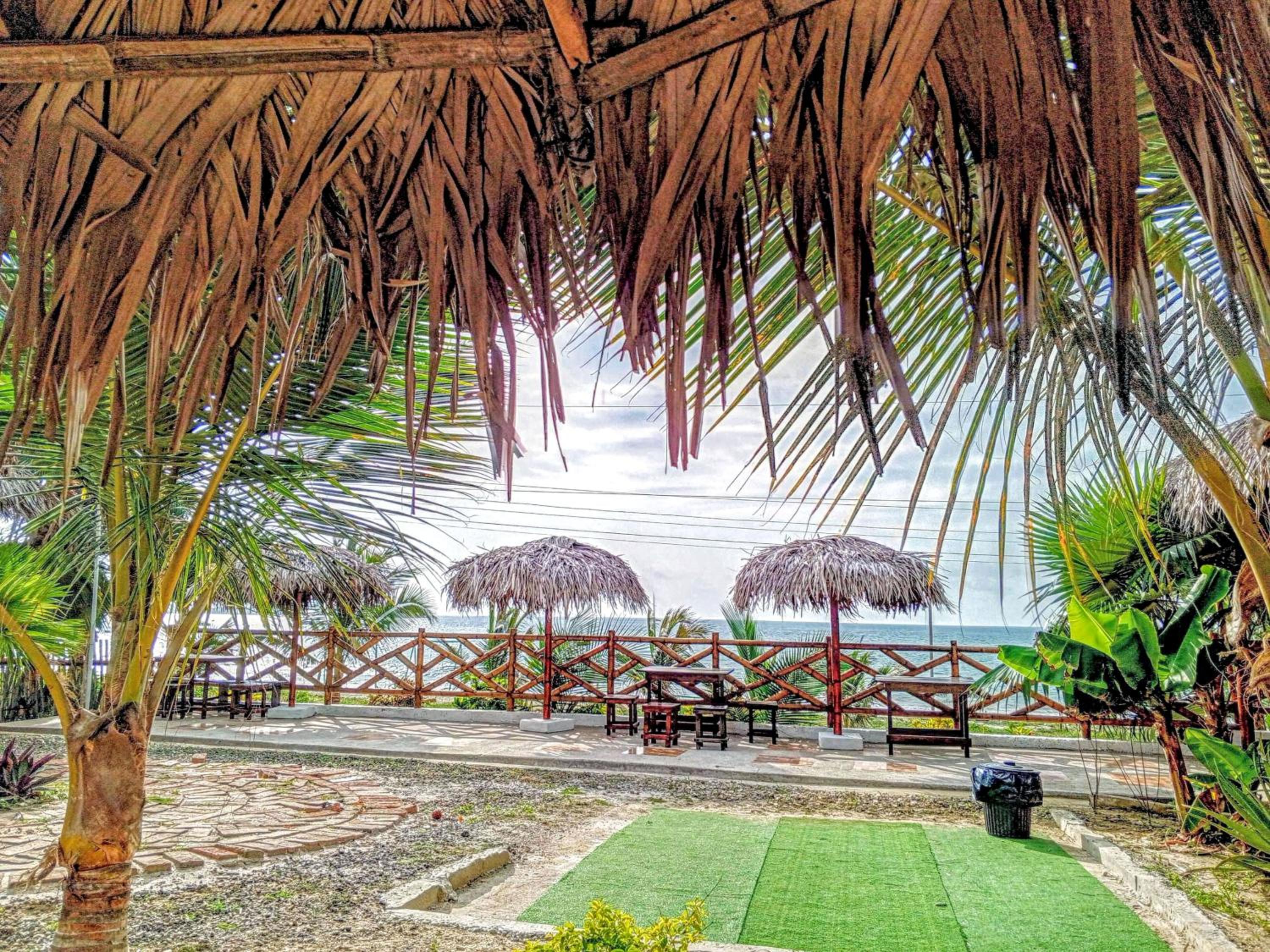 Bungalow with Sea View - Photo 10