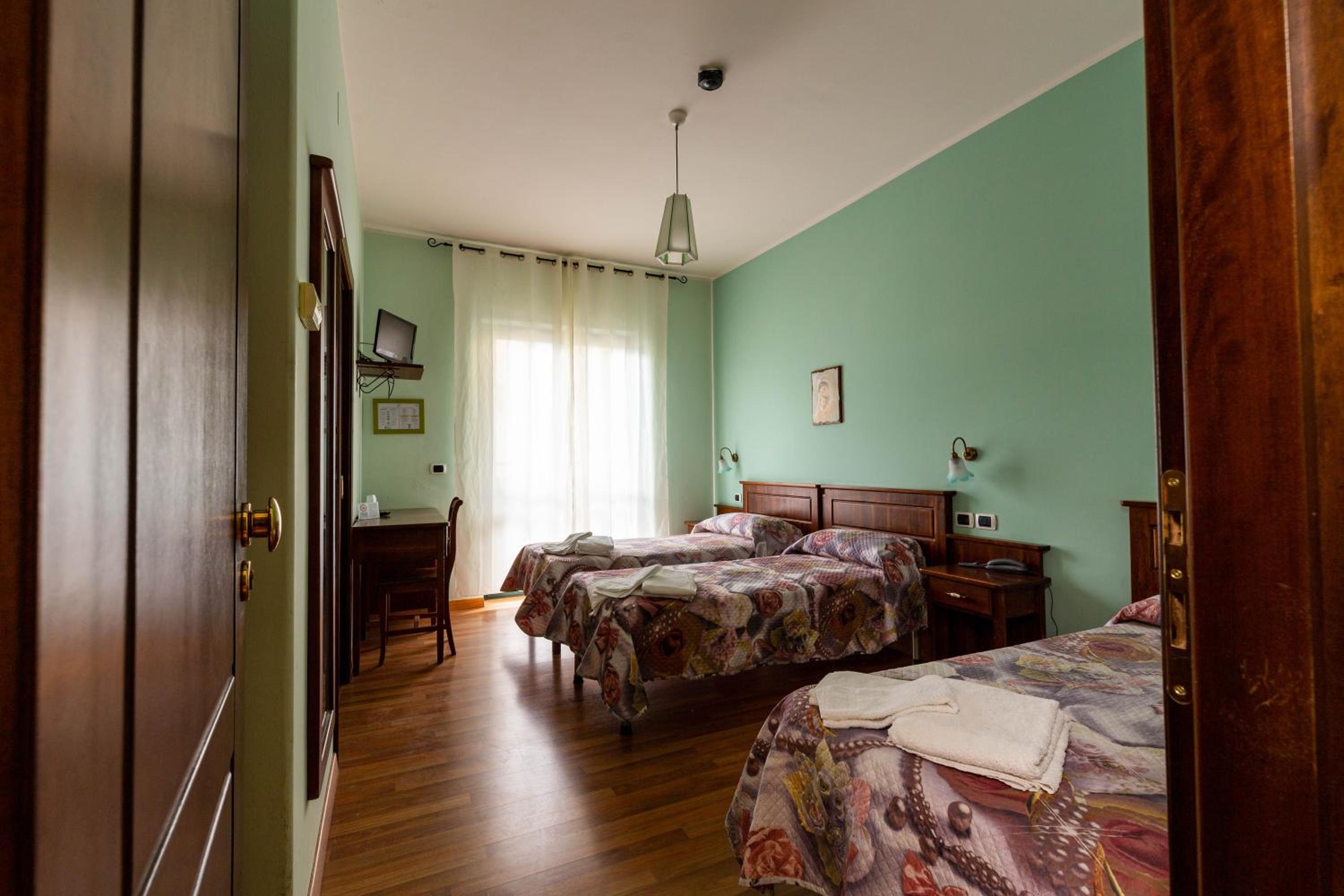 Triple Room photo 3
