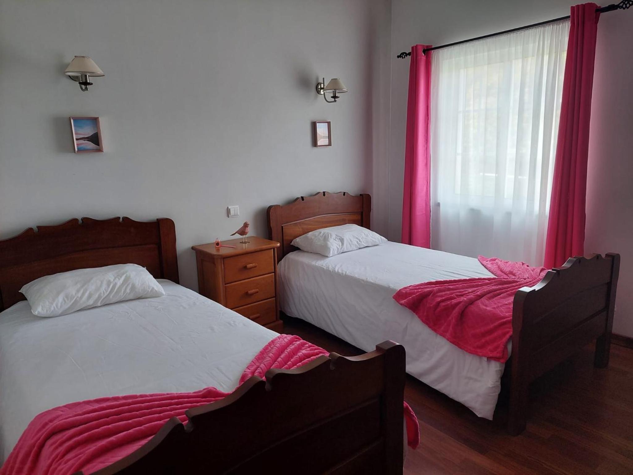 Twin Room with Shared Toilet photo 3