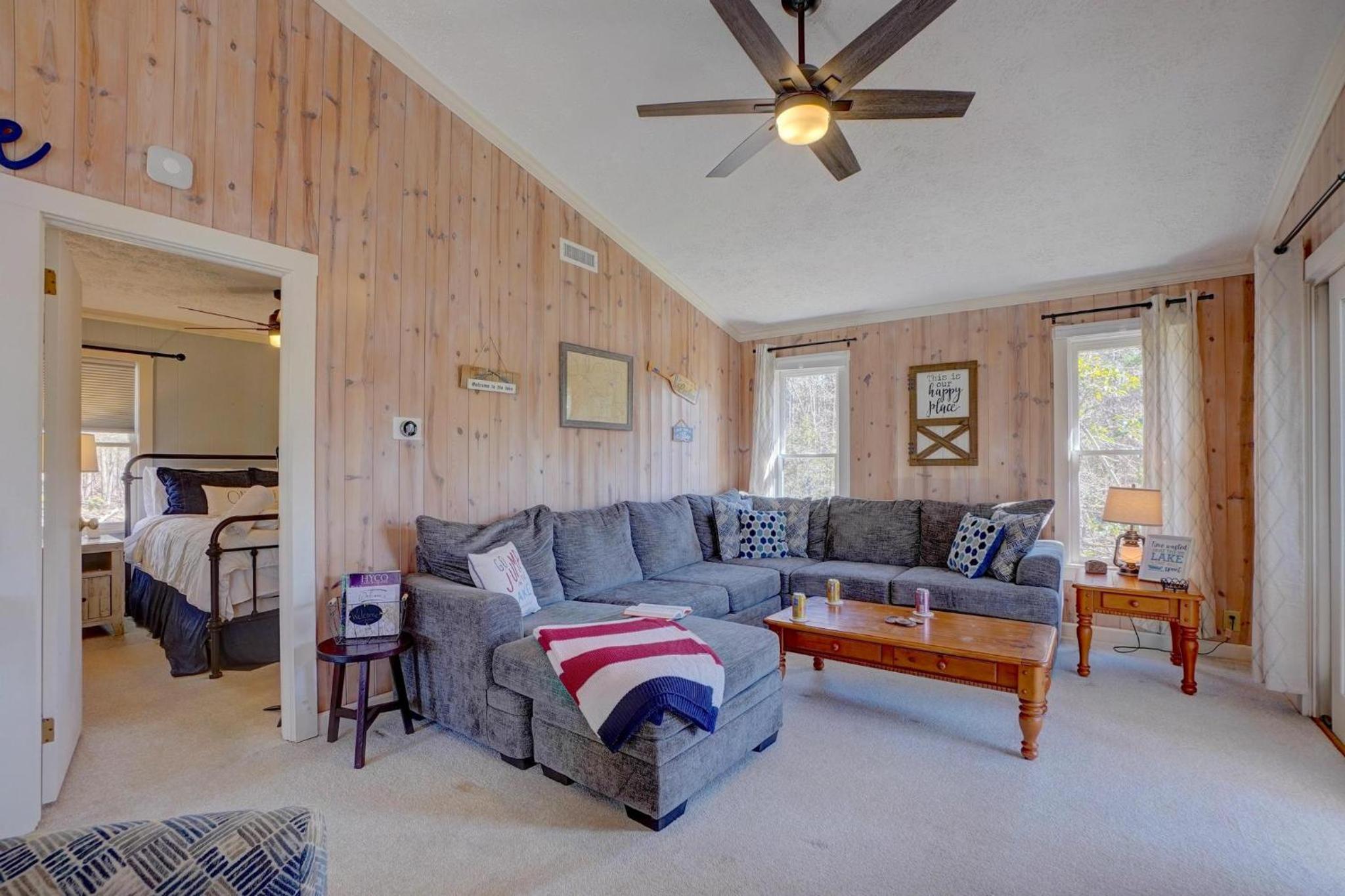 Three-Bedroom House photo 1