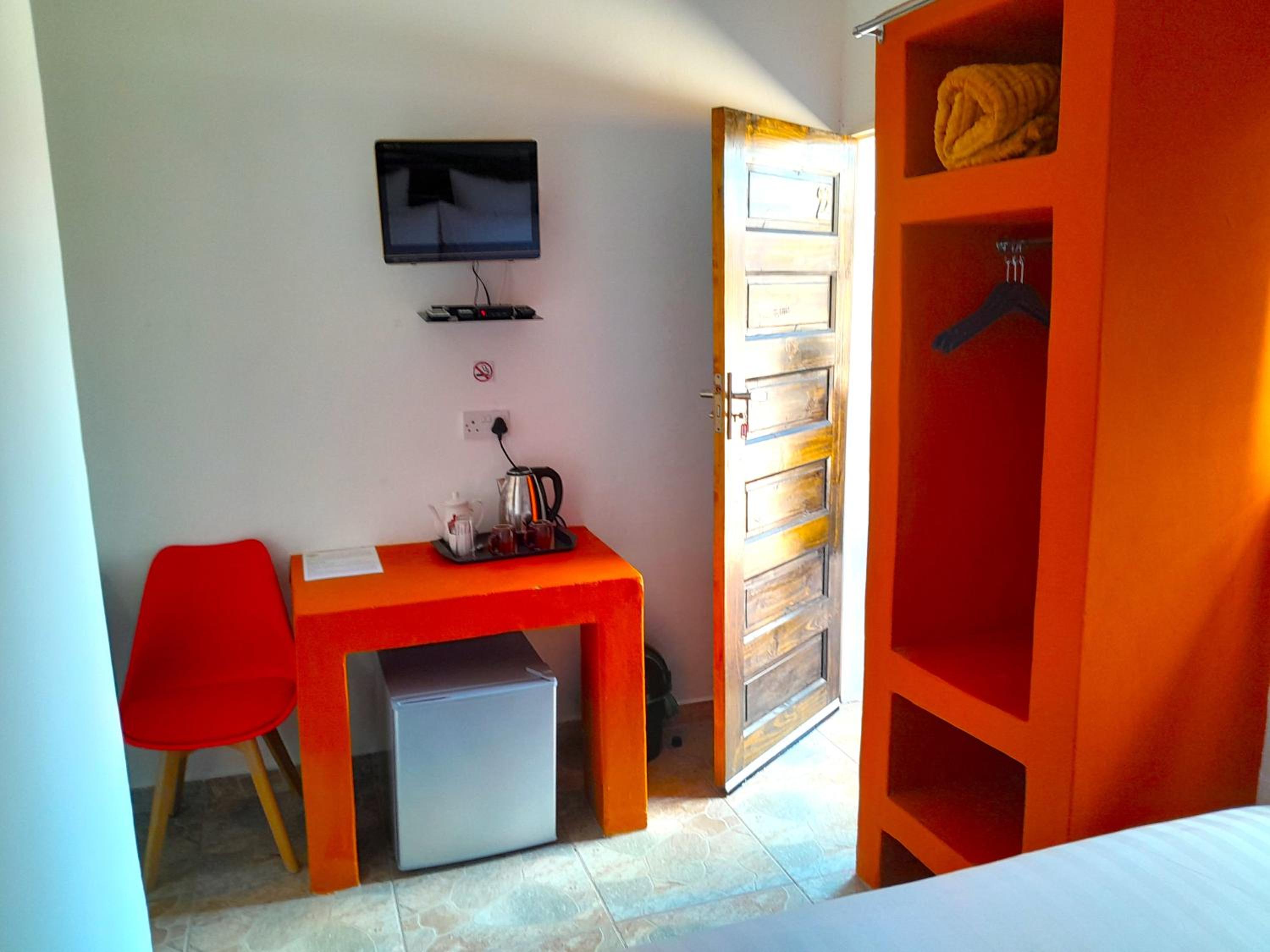 Standard Queen Room