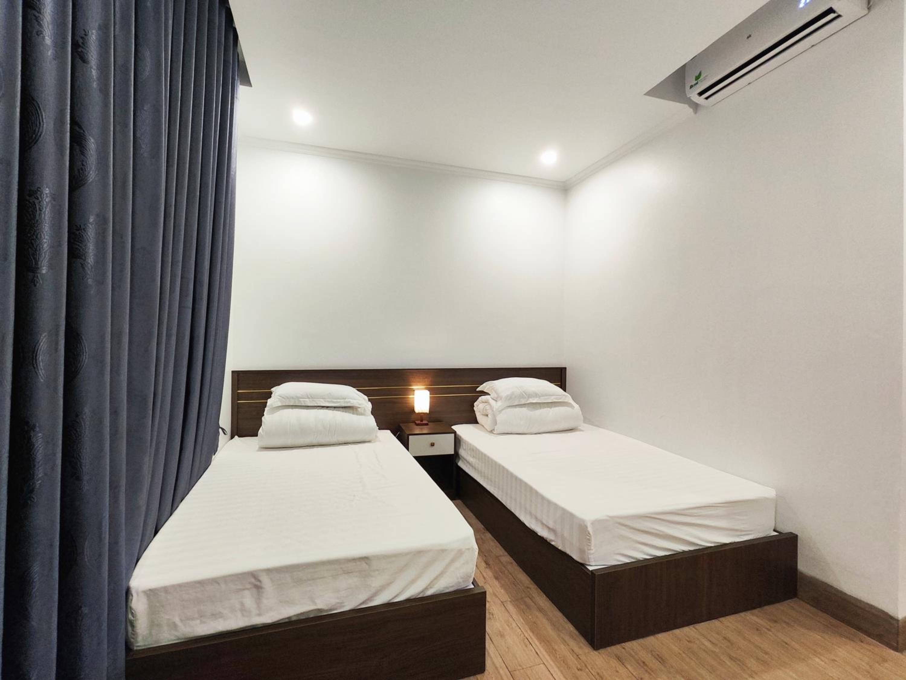Economy Twin Room - Photo 2