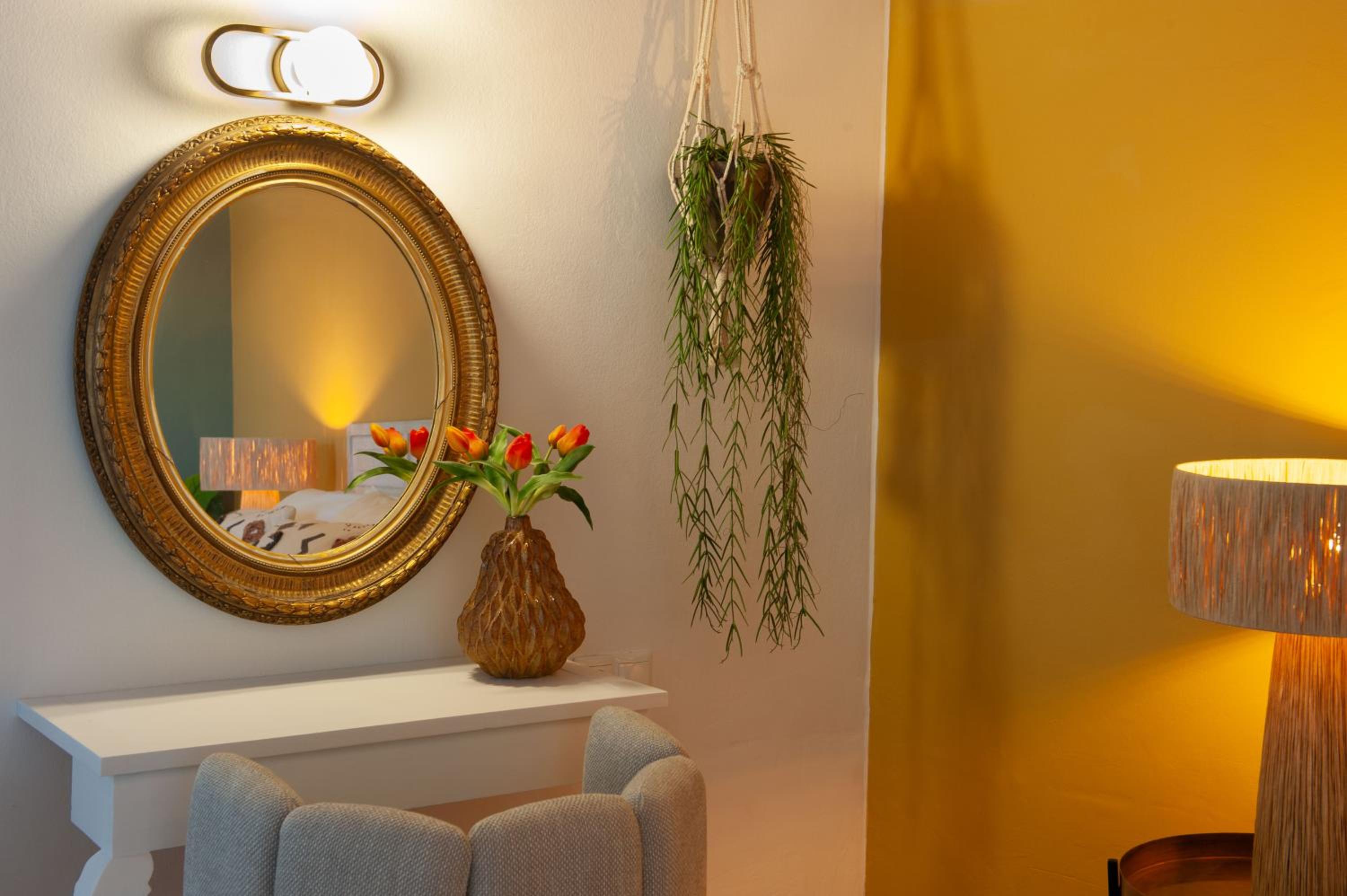 Deluxe King Room - Photo 3