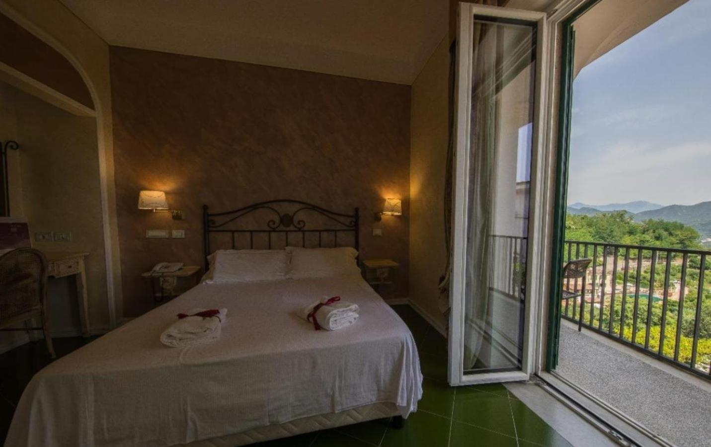 Superior Double Room - Photo 1