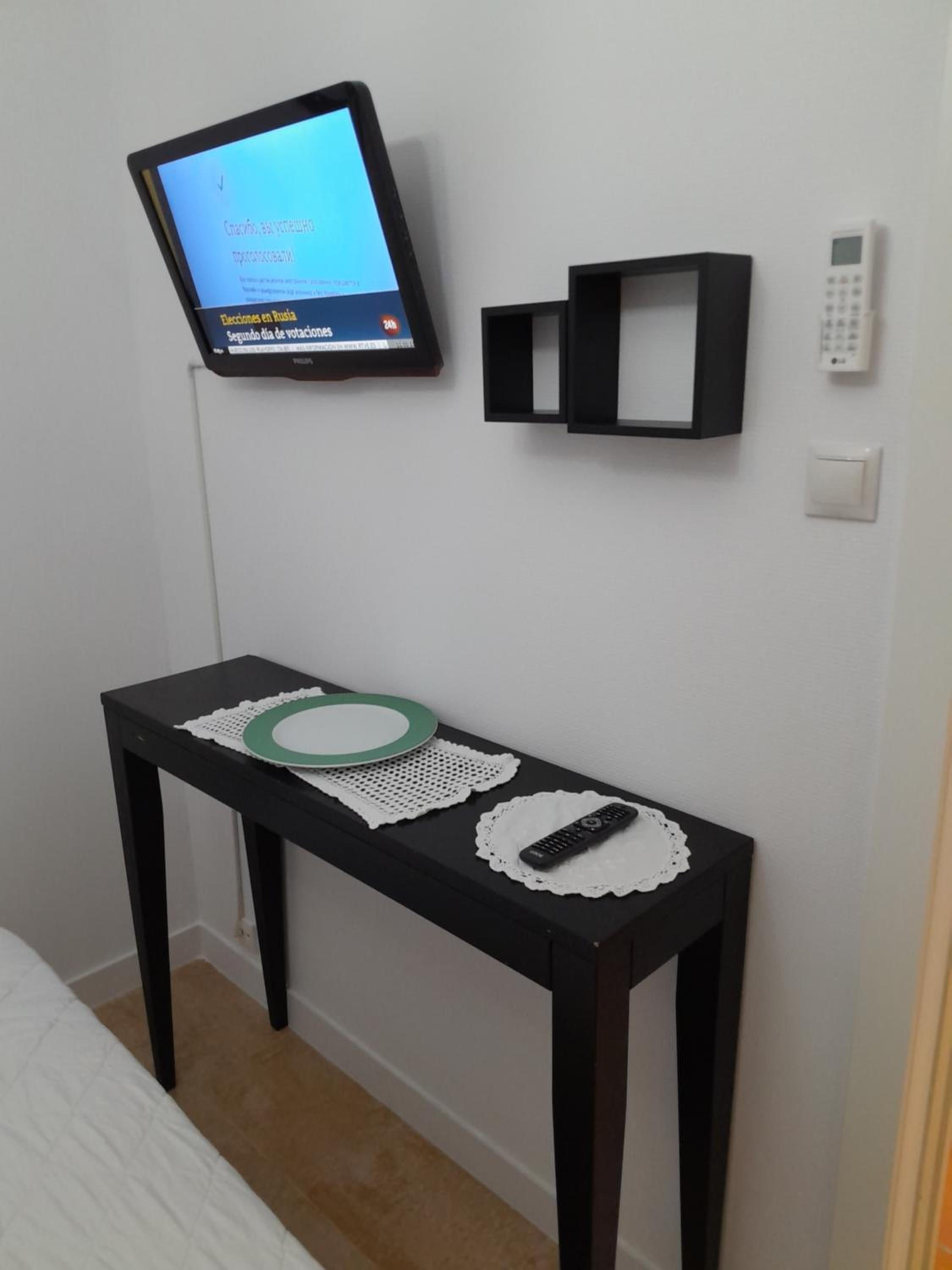 Double or Twin Room - Photo 14