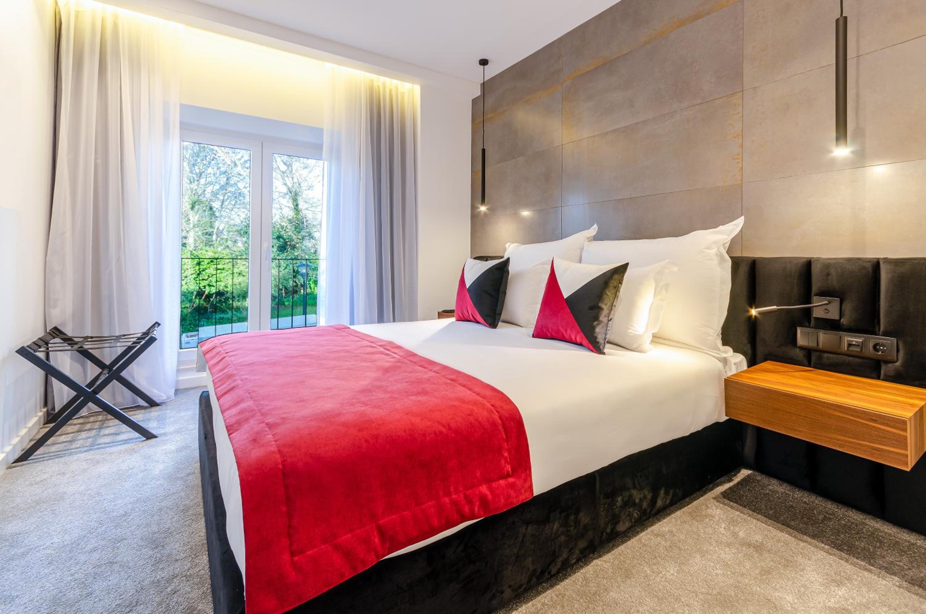 Deluxe Double Room - Photo 1