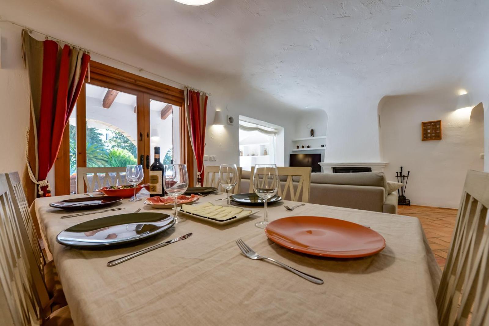 Three-Bedroom Villa photo 2