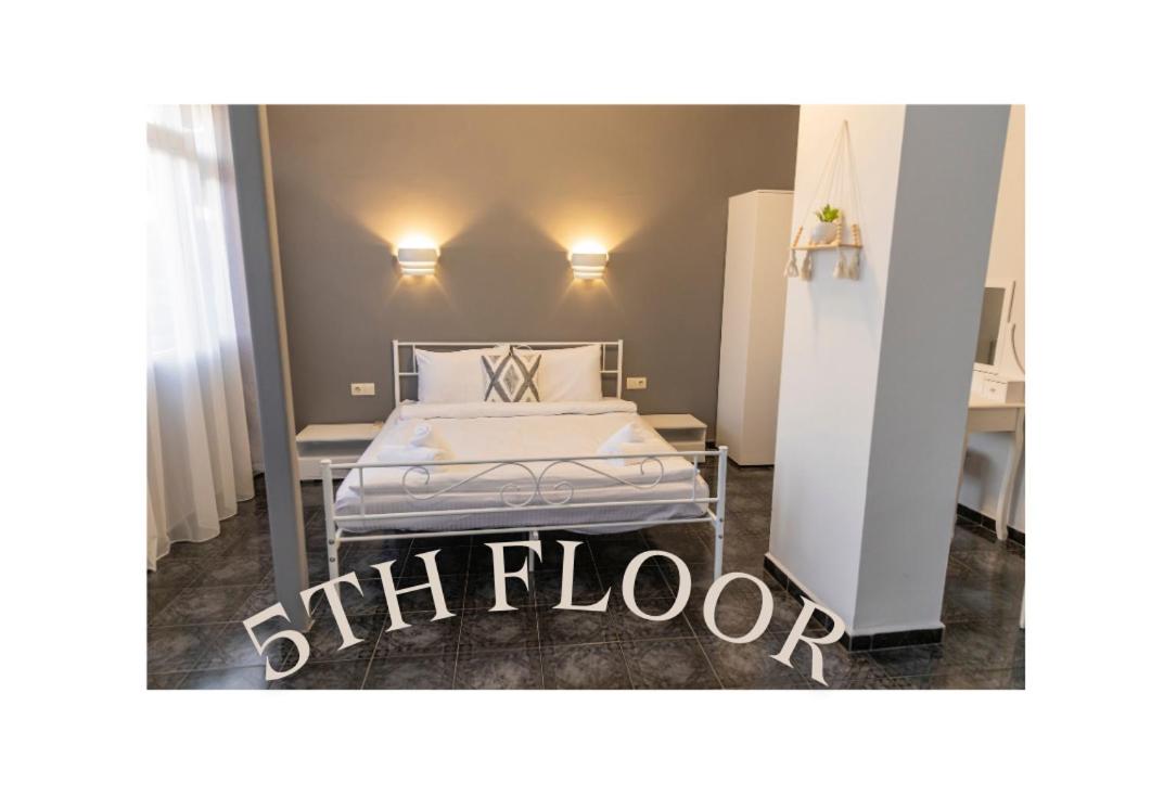 Double Room with Extra Bed photo 1