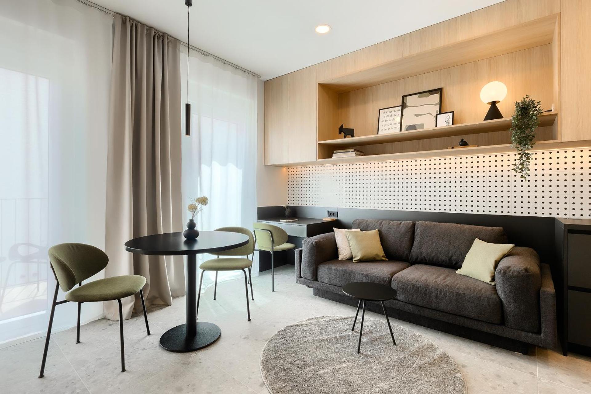 One-Bedroom Apartment