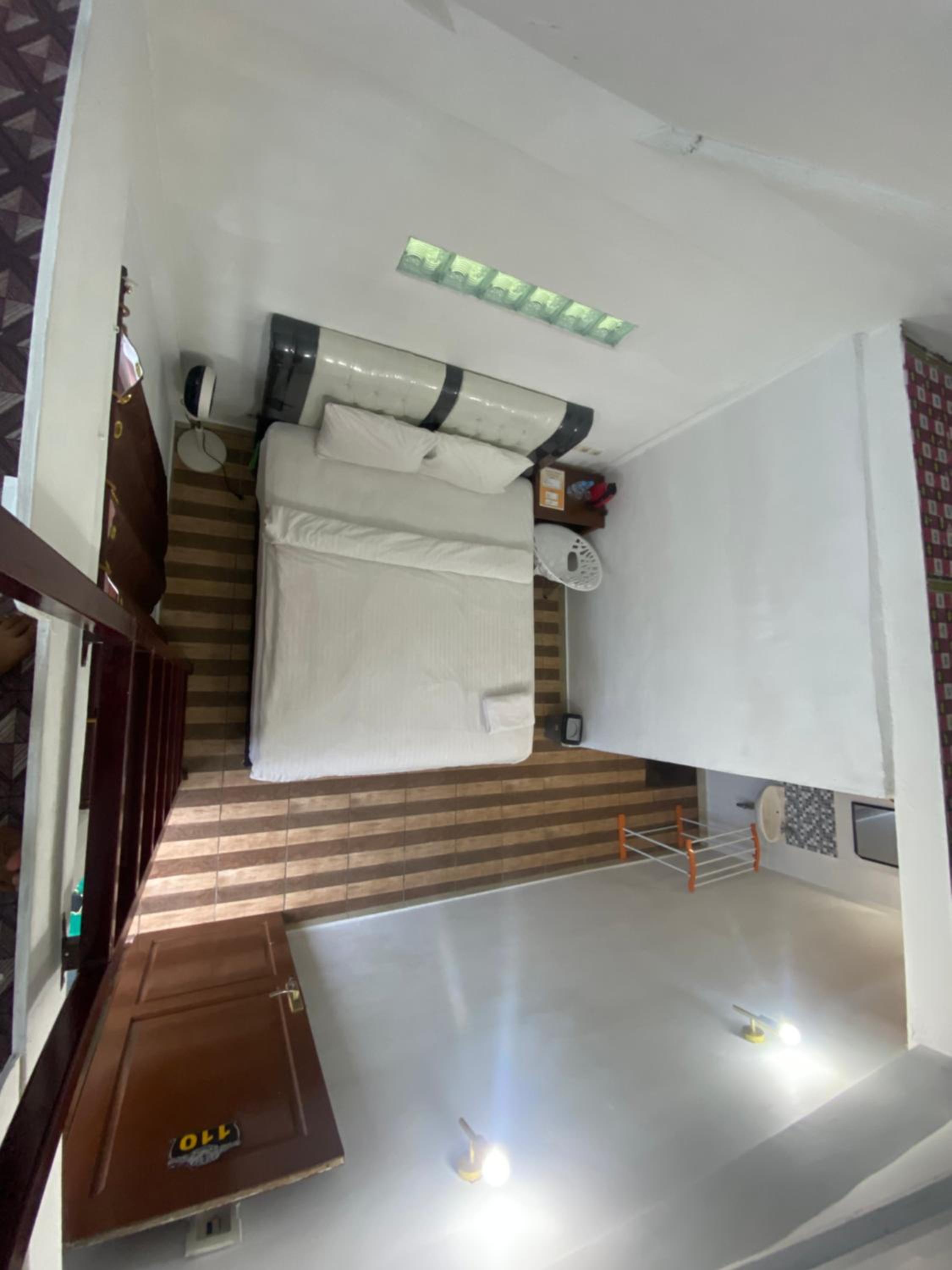 Twin Room with Lake View - Photo 1