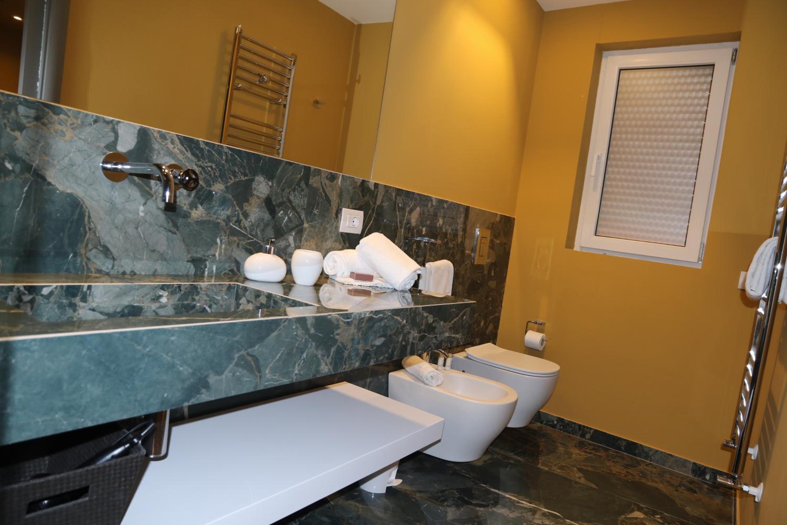 Three-Bedroom Apartment - Photo 4