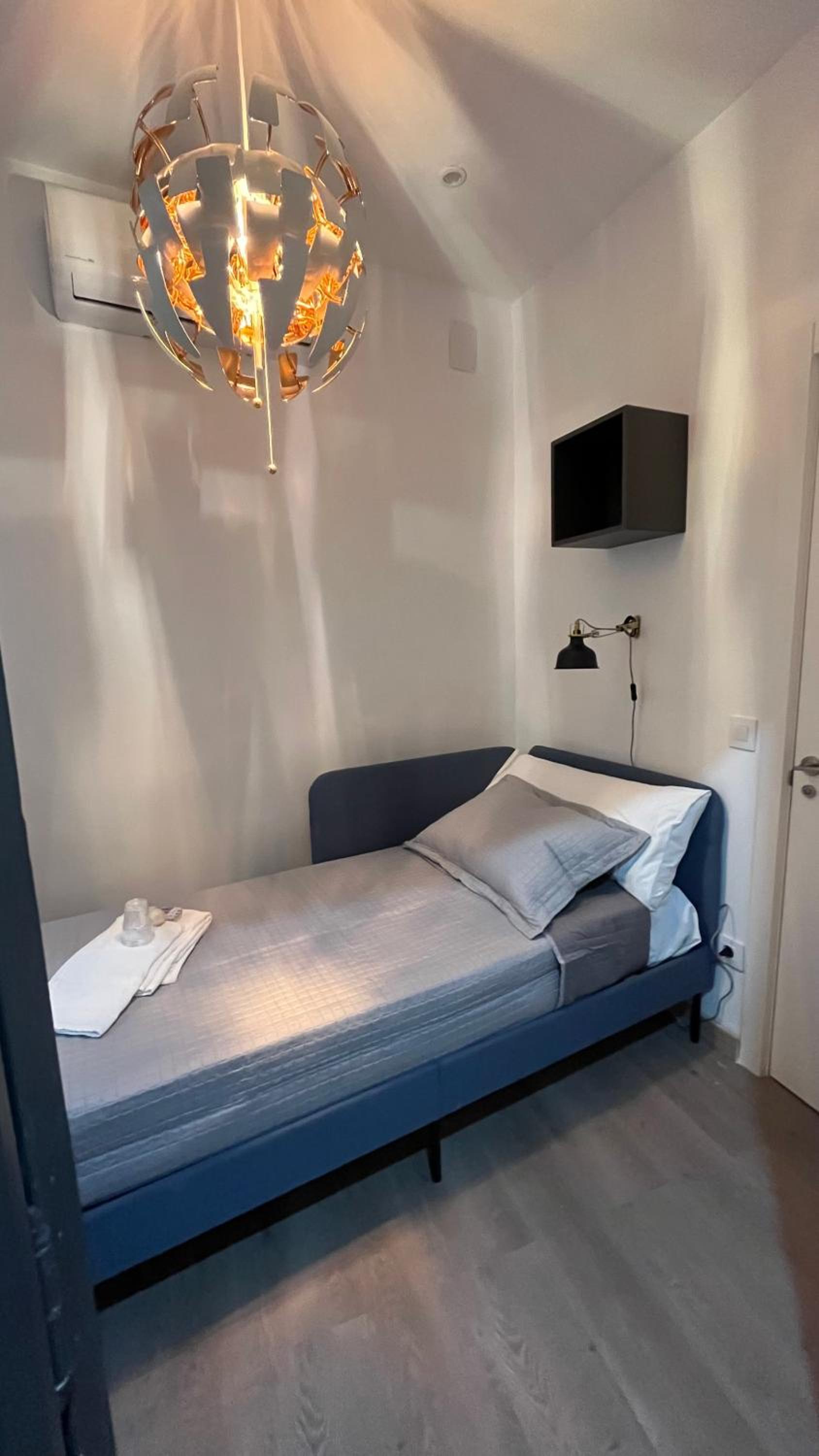 Single Room photo 2