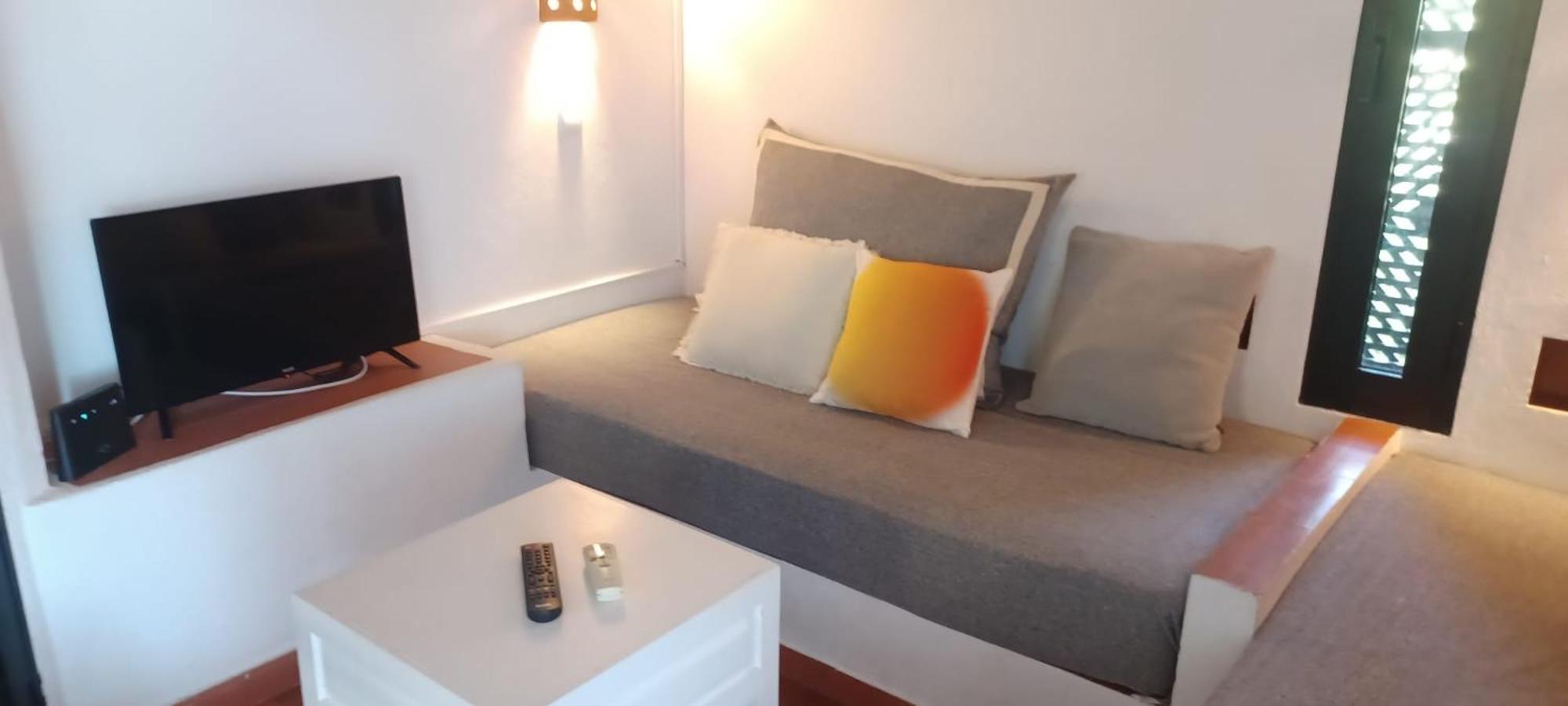 One-Bedroom House photo 1