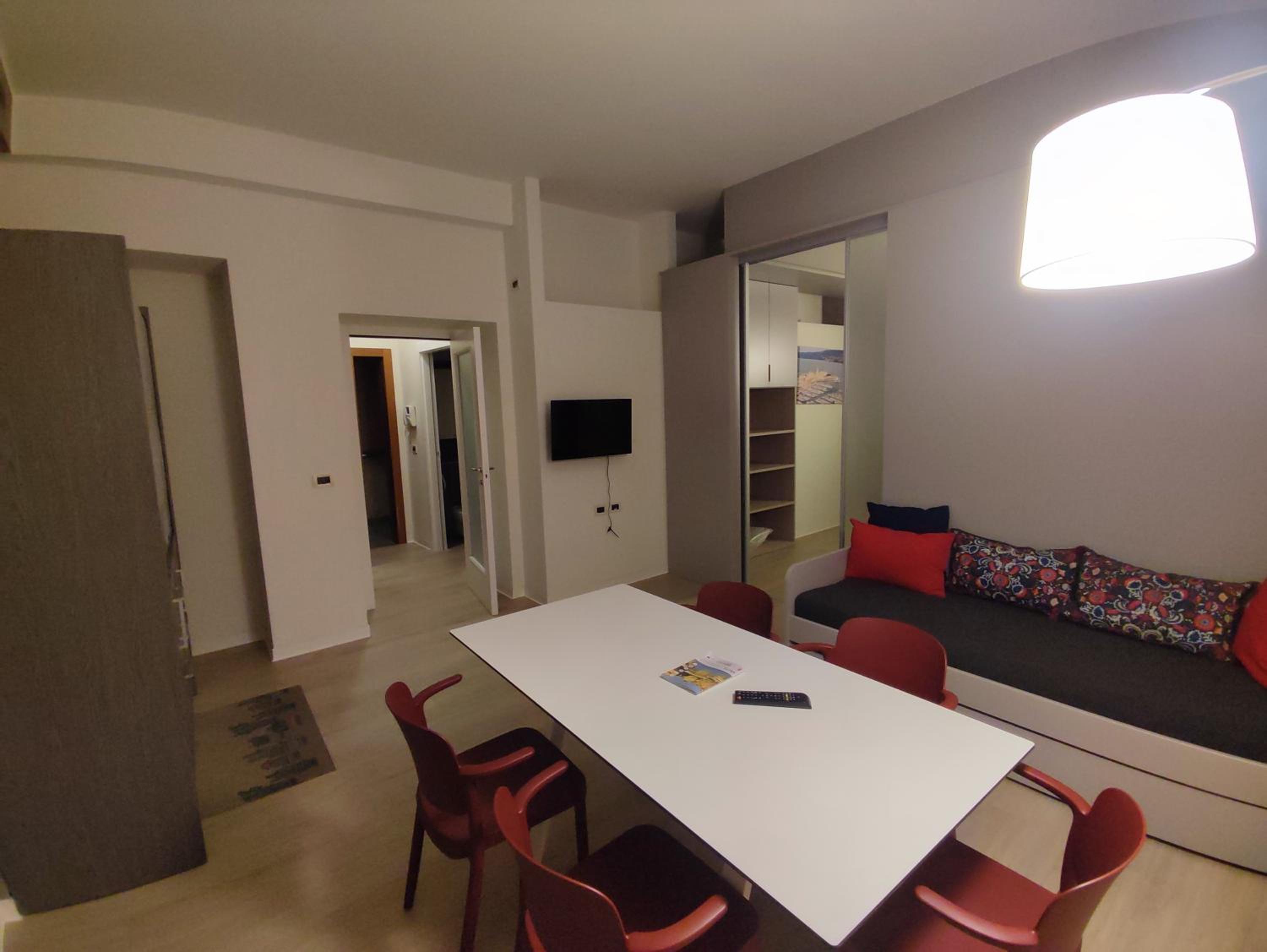 Two-Bedroom Studio Apartment - Photo 4