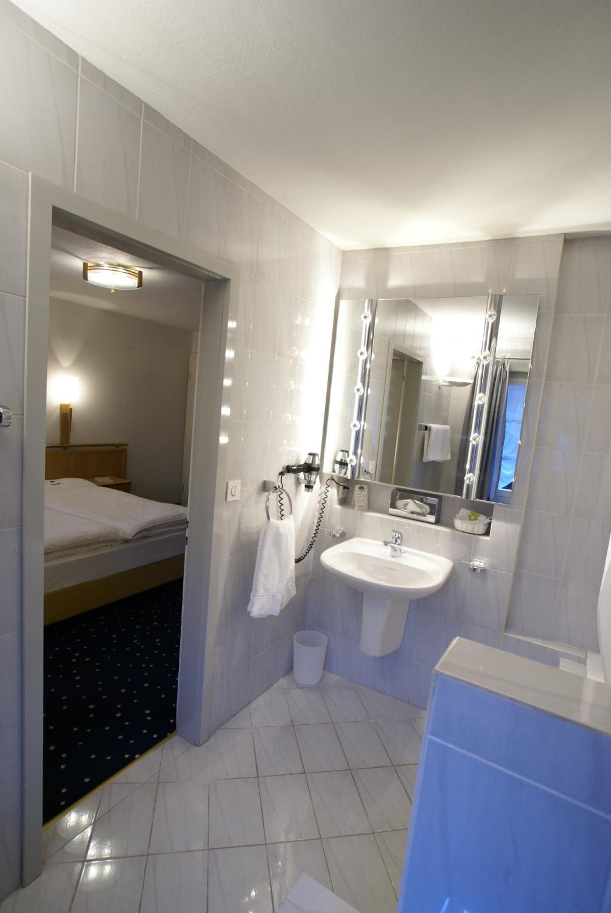 Comfort Double or Grand Lit Room - Photo 4