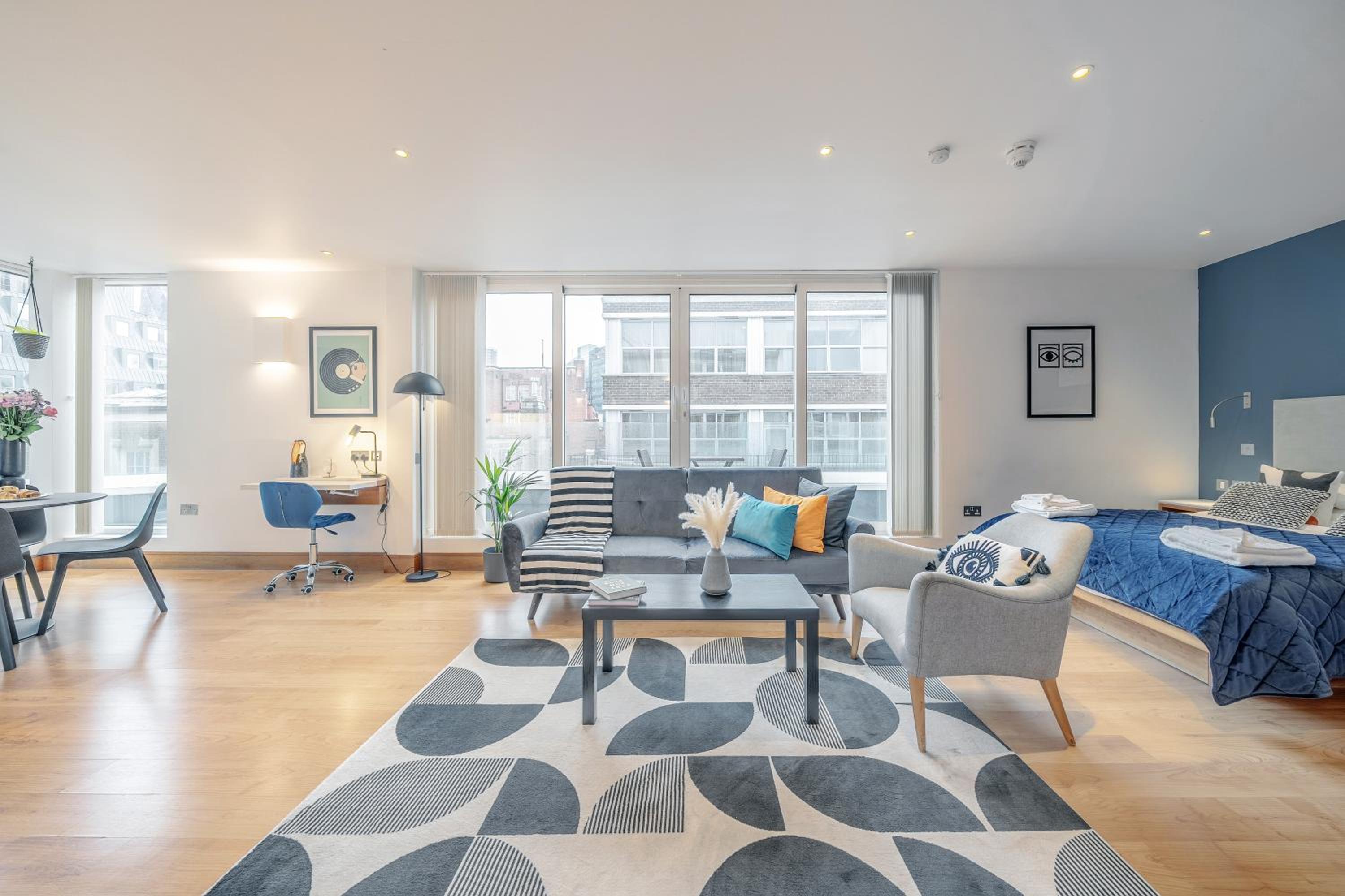Premium Studio Apartment with Balcony photo 1