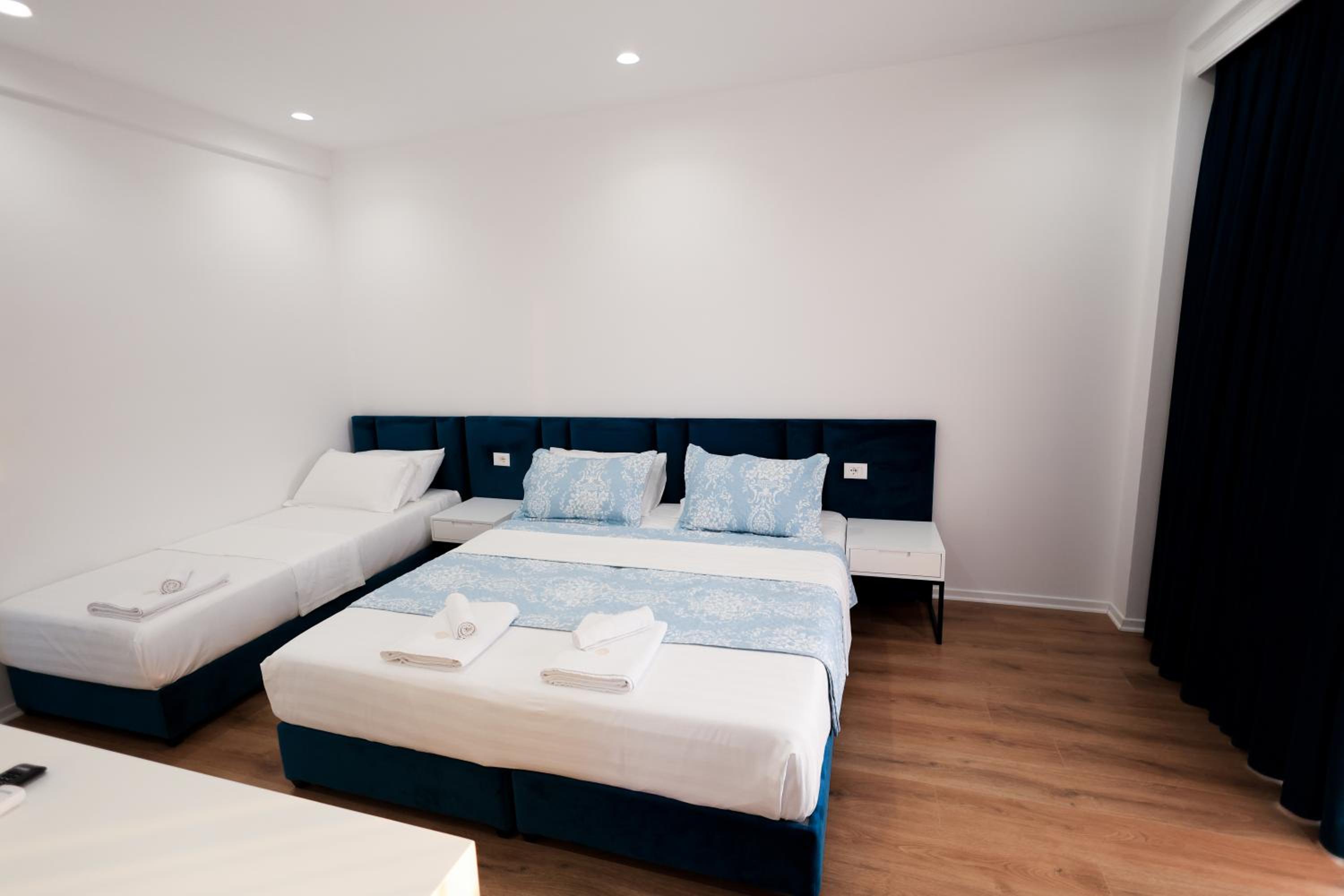 Deluxe Triple Room with Sea View
