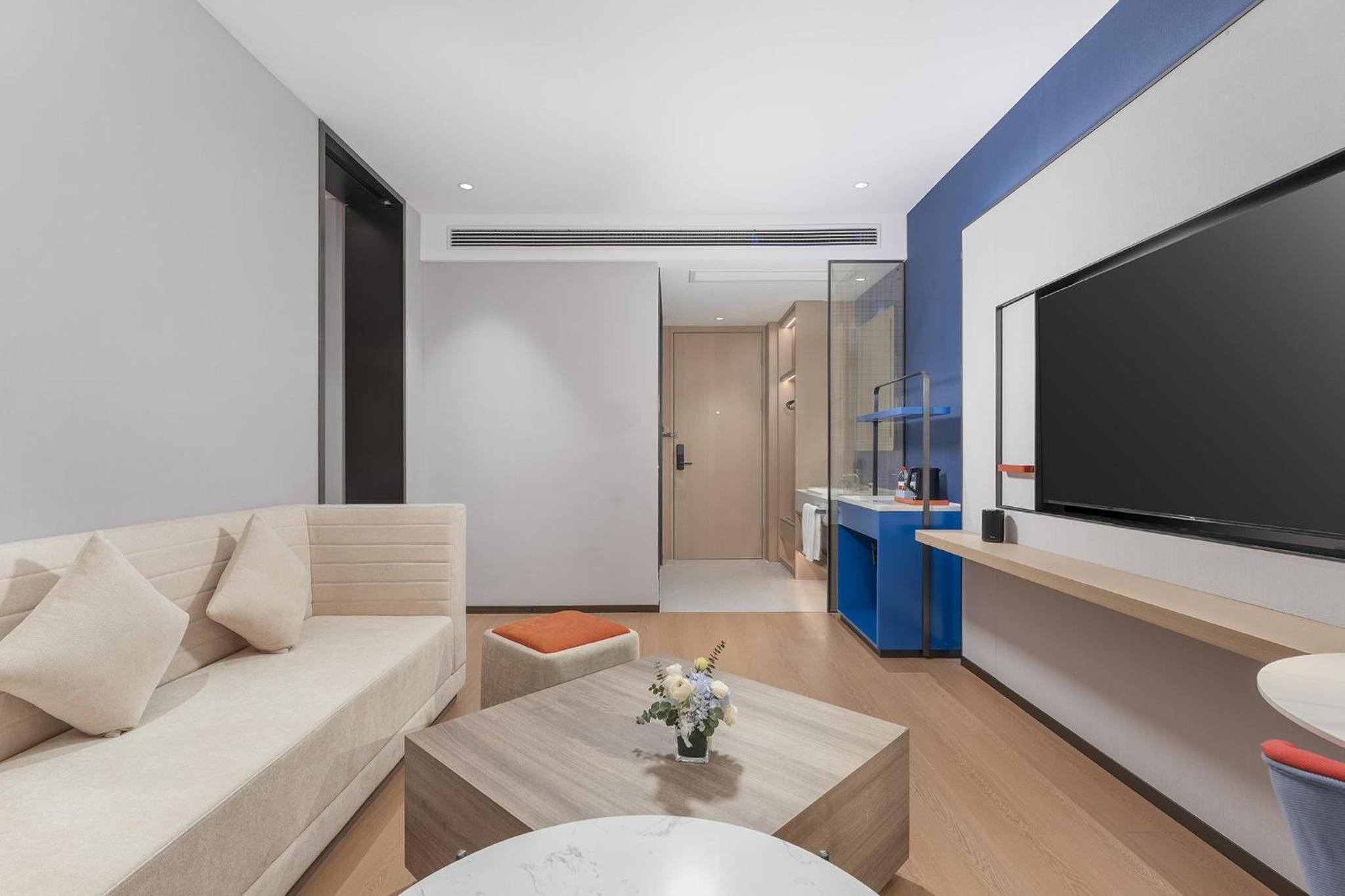 One-Bedroom Suite photo 2