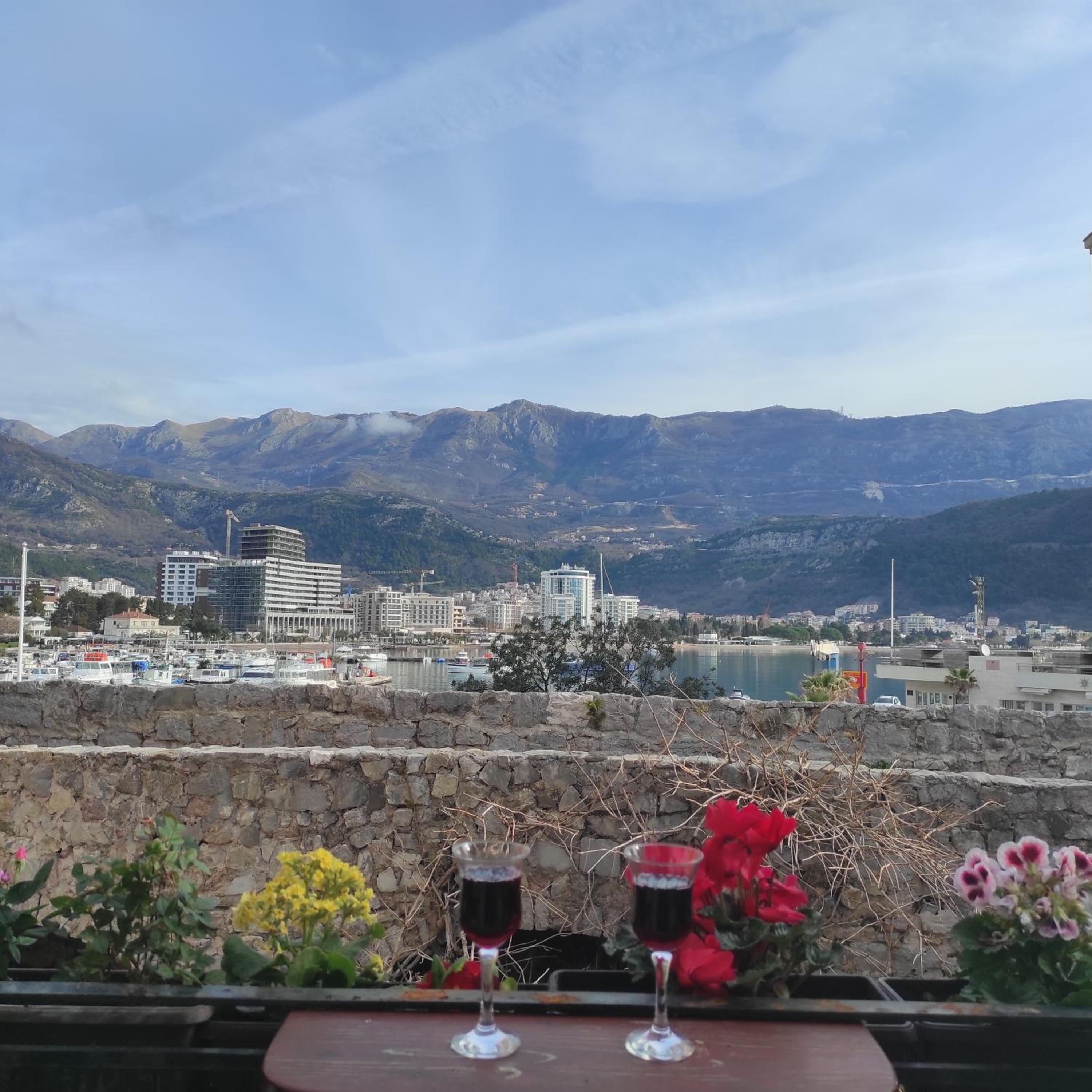 Apartment with Sea View - Photo 4