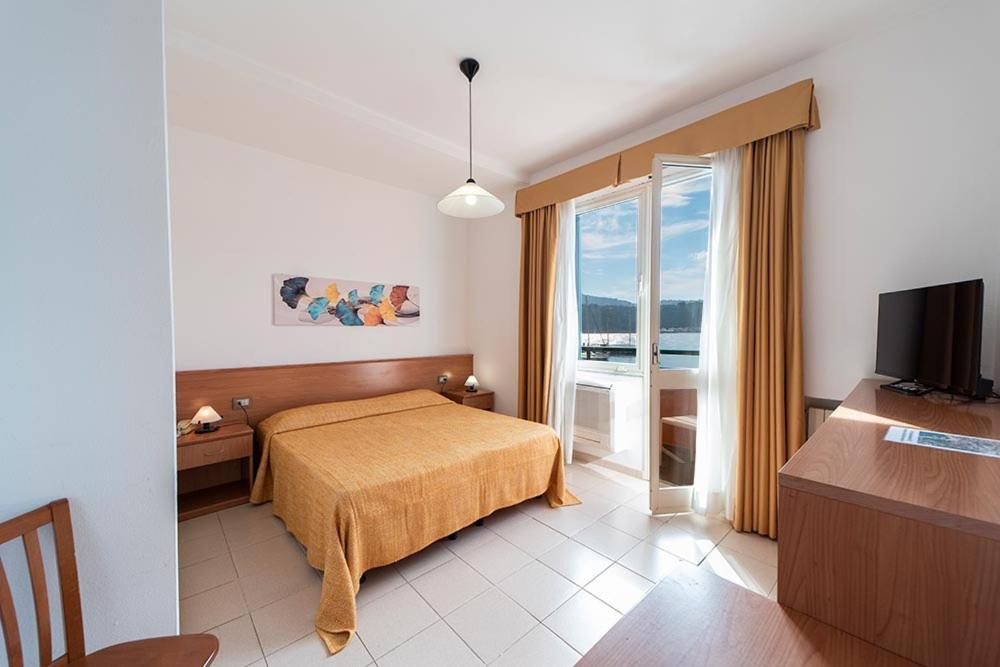 Triple Room with Sea View photo 1