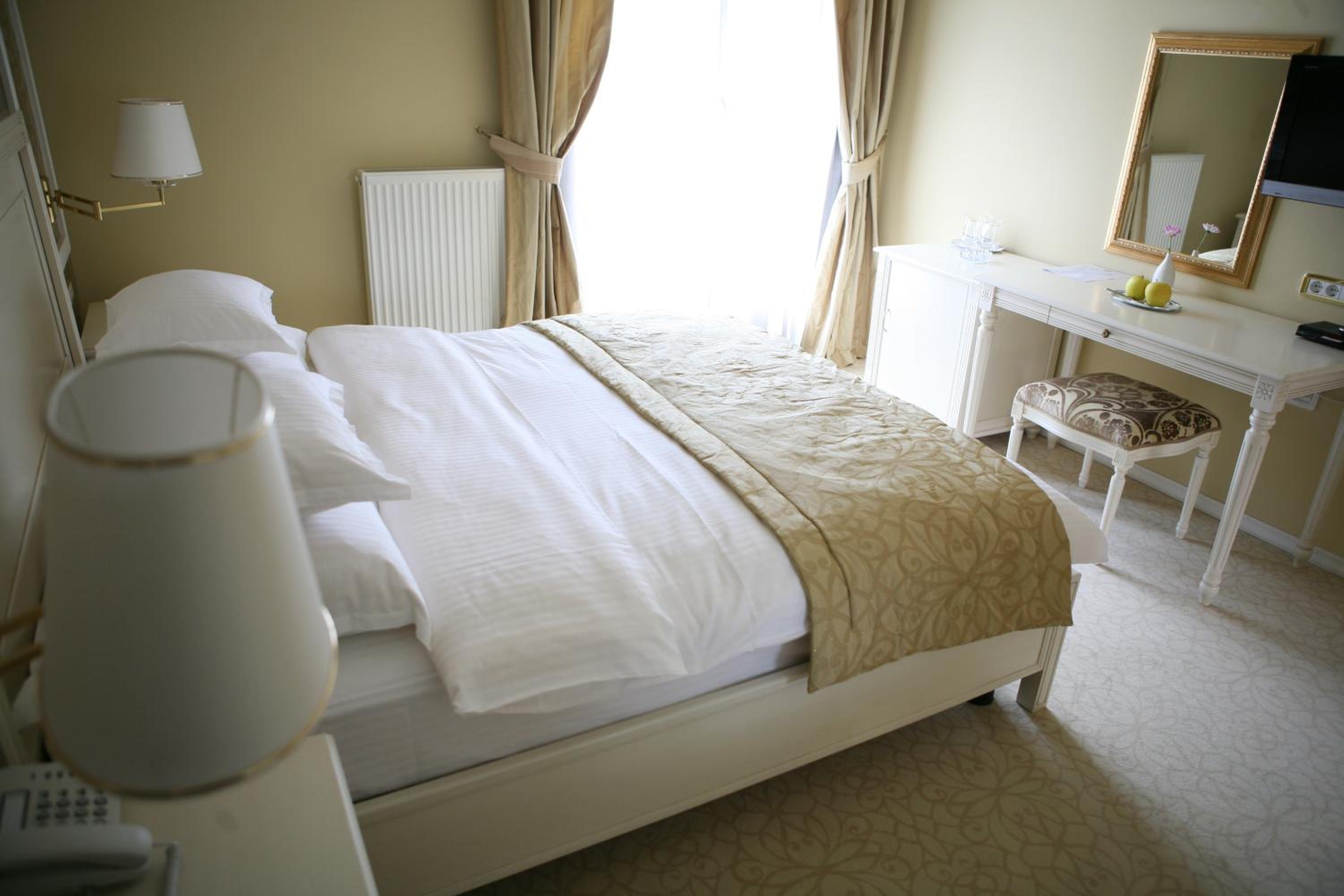 Double Room - Photo 3