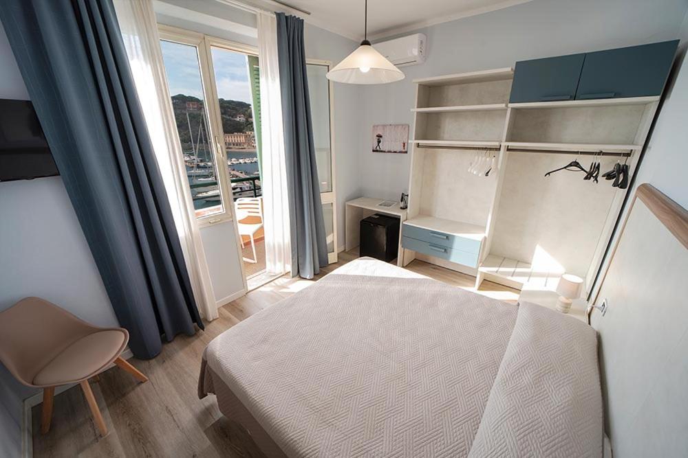 Double Room with Sea View photo 2