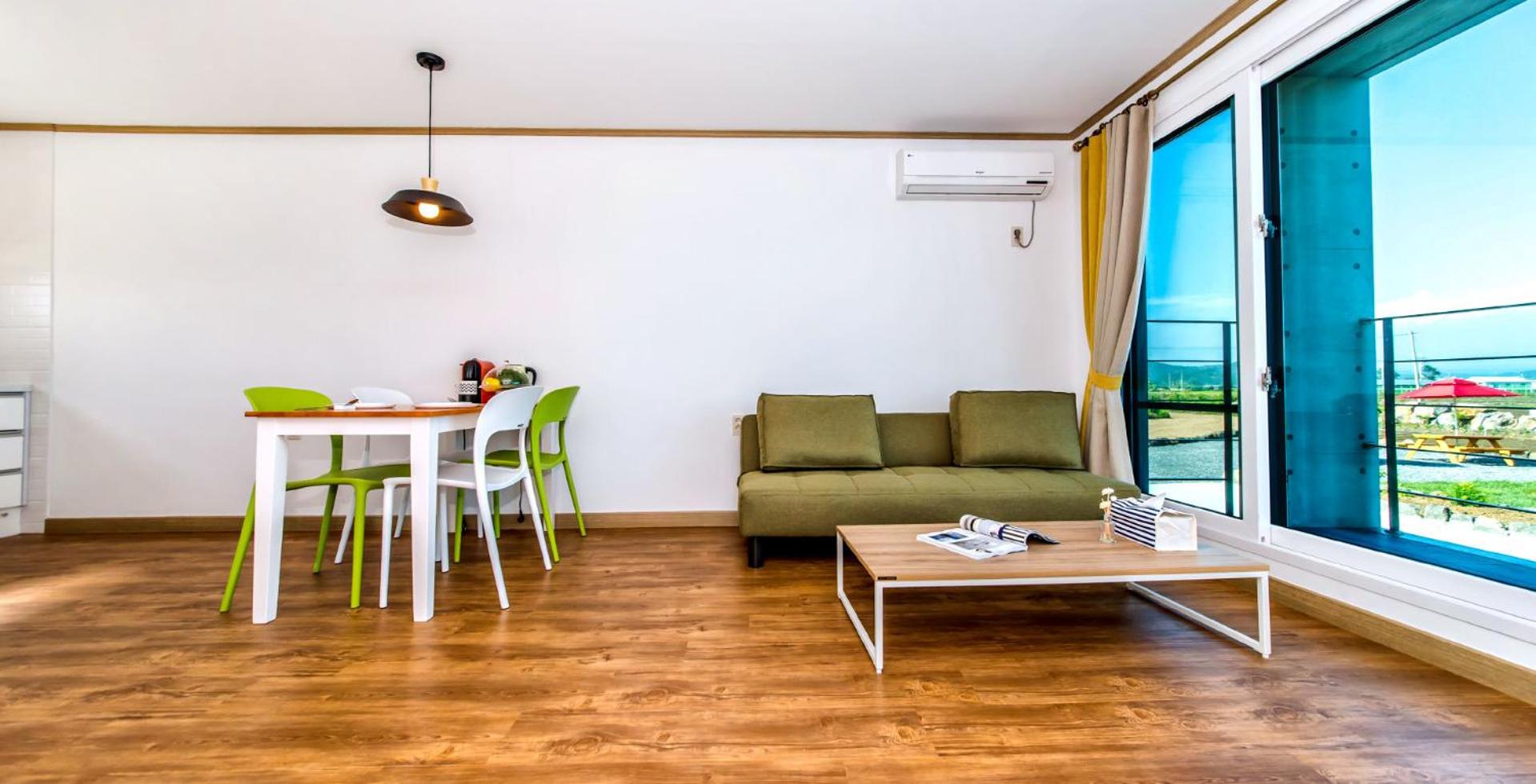 Two-Bedroom House photo 3