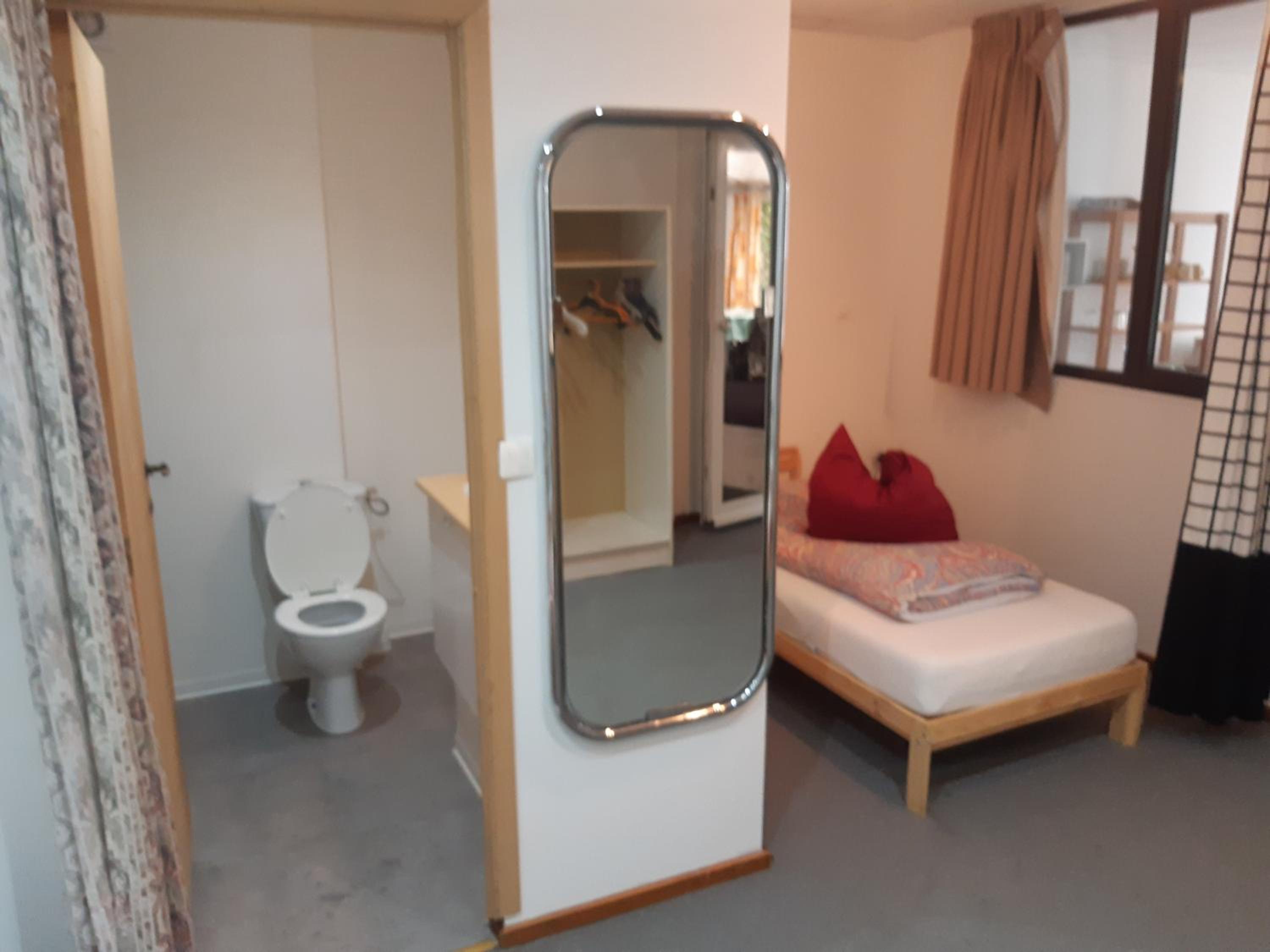 Budget Triple Room - Photo 3
