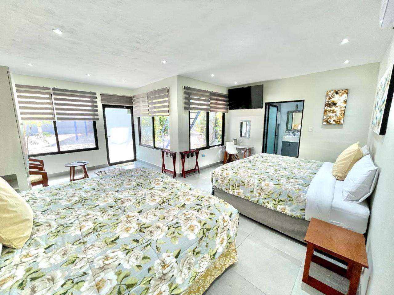 Deluxe Family Suite photo 2