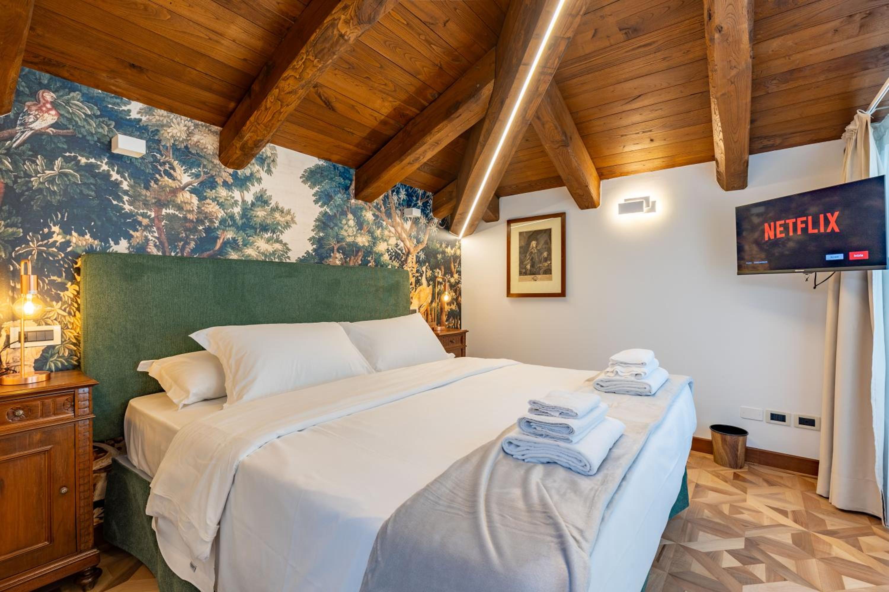 King Suite with Spa Bath