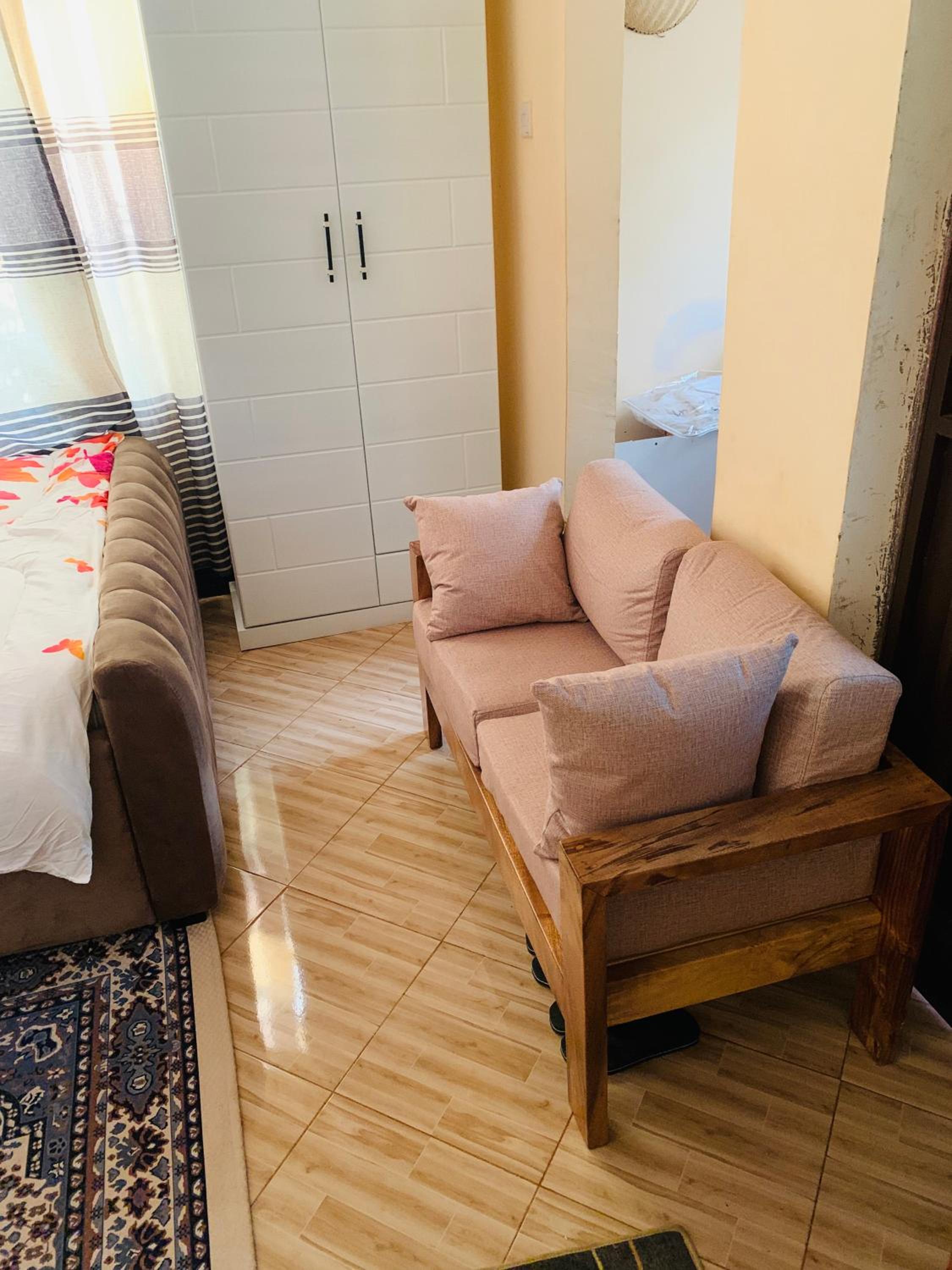 Budget Single Room photo 3