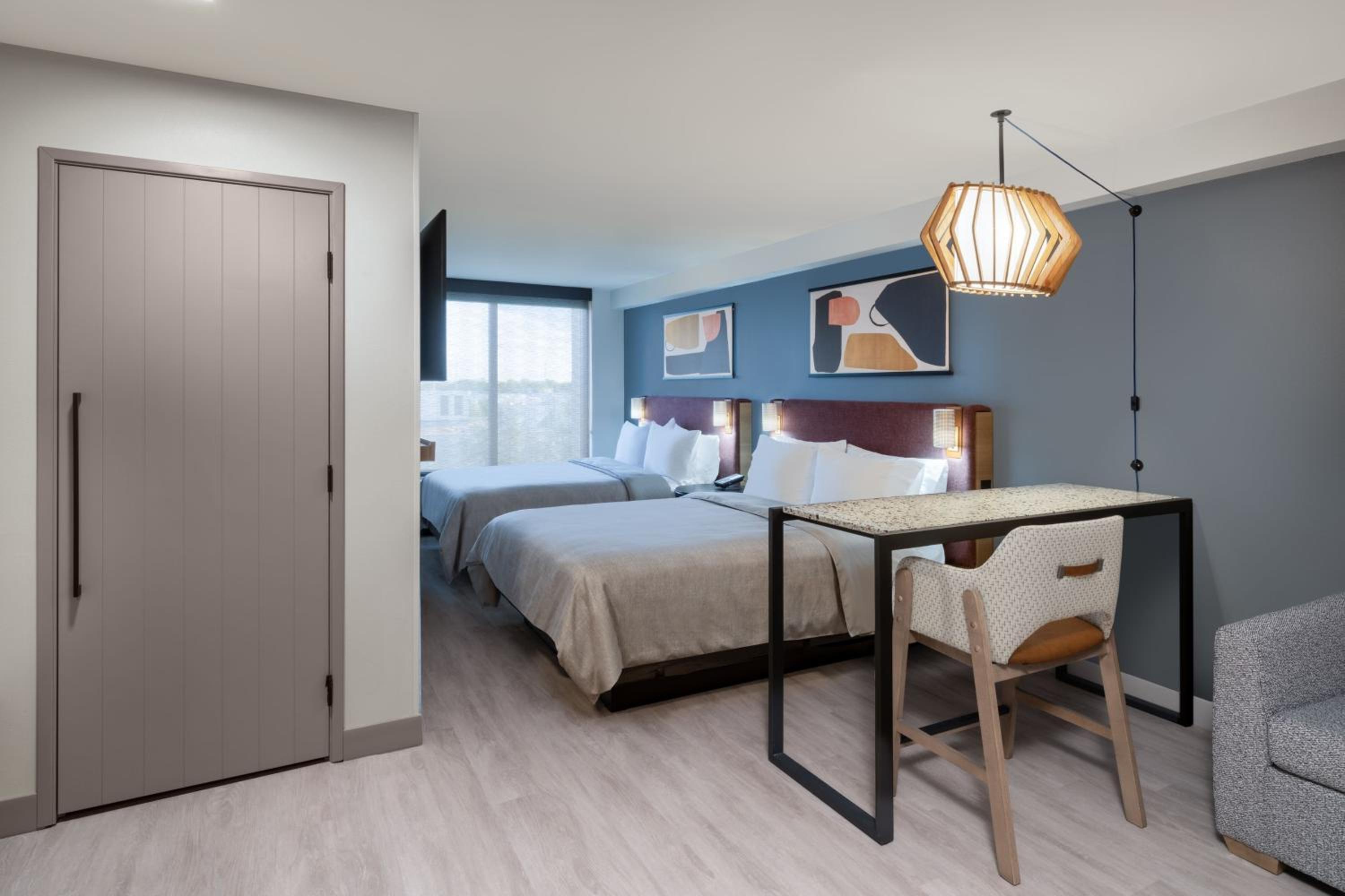 Studio Suite with Two Queen Beds - Photo 3