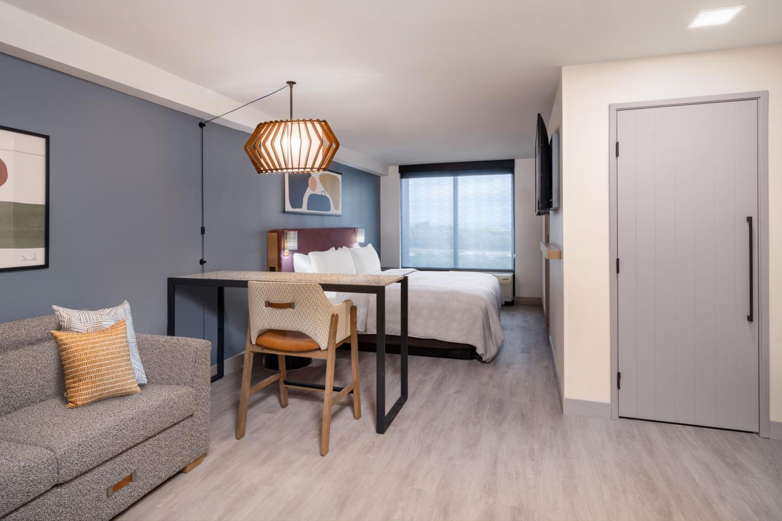 King Studio Suite - Photo 2