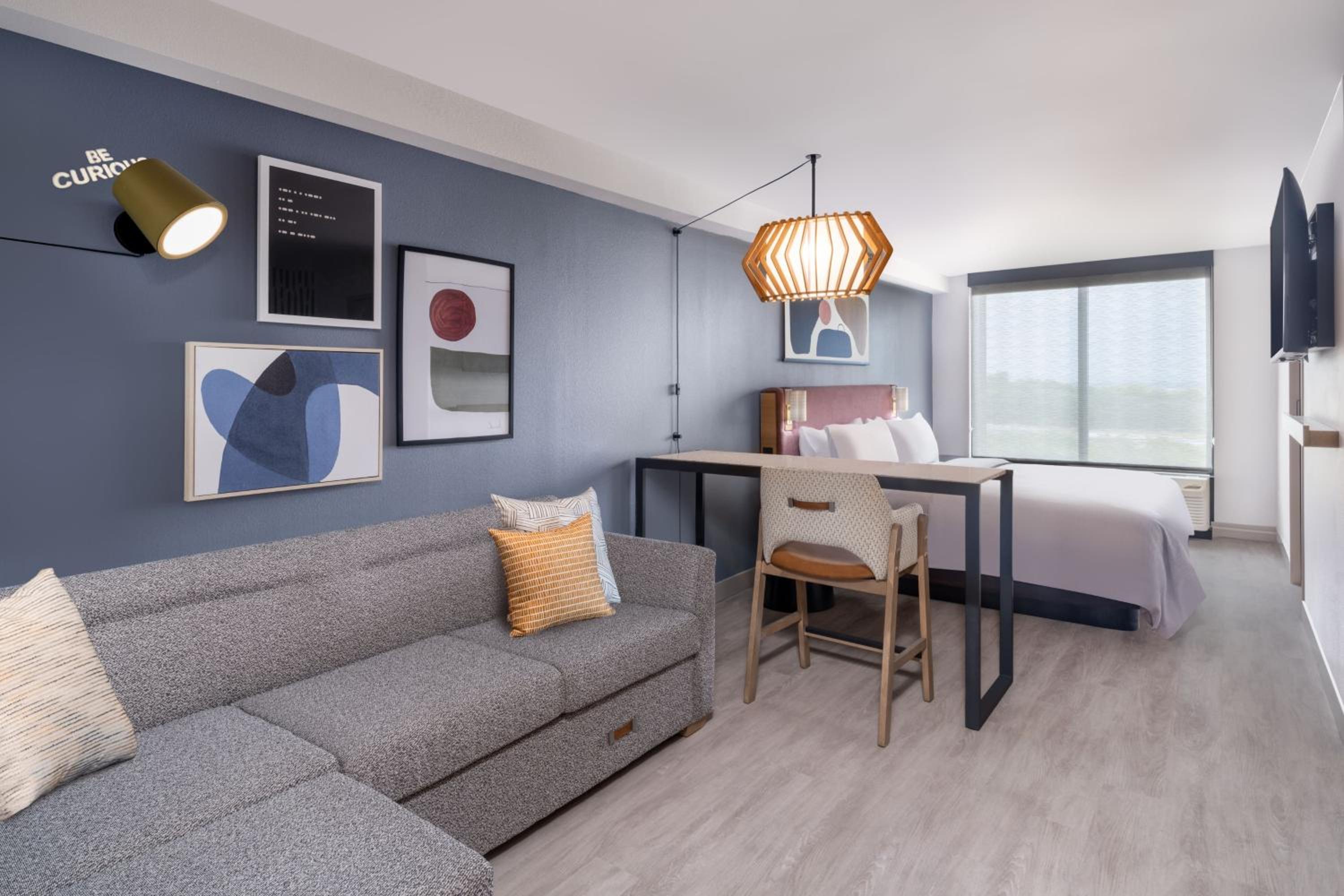 King Studio Suite - Photo 10
