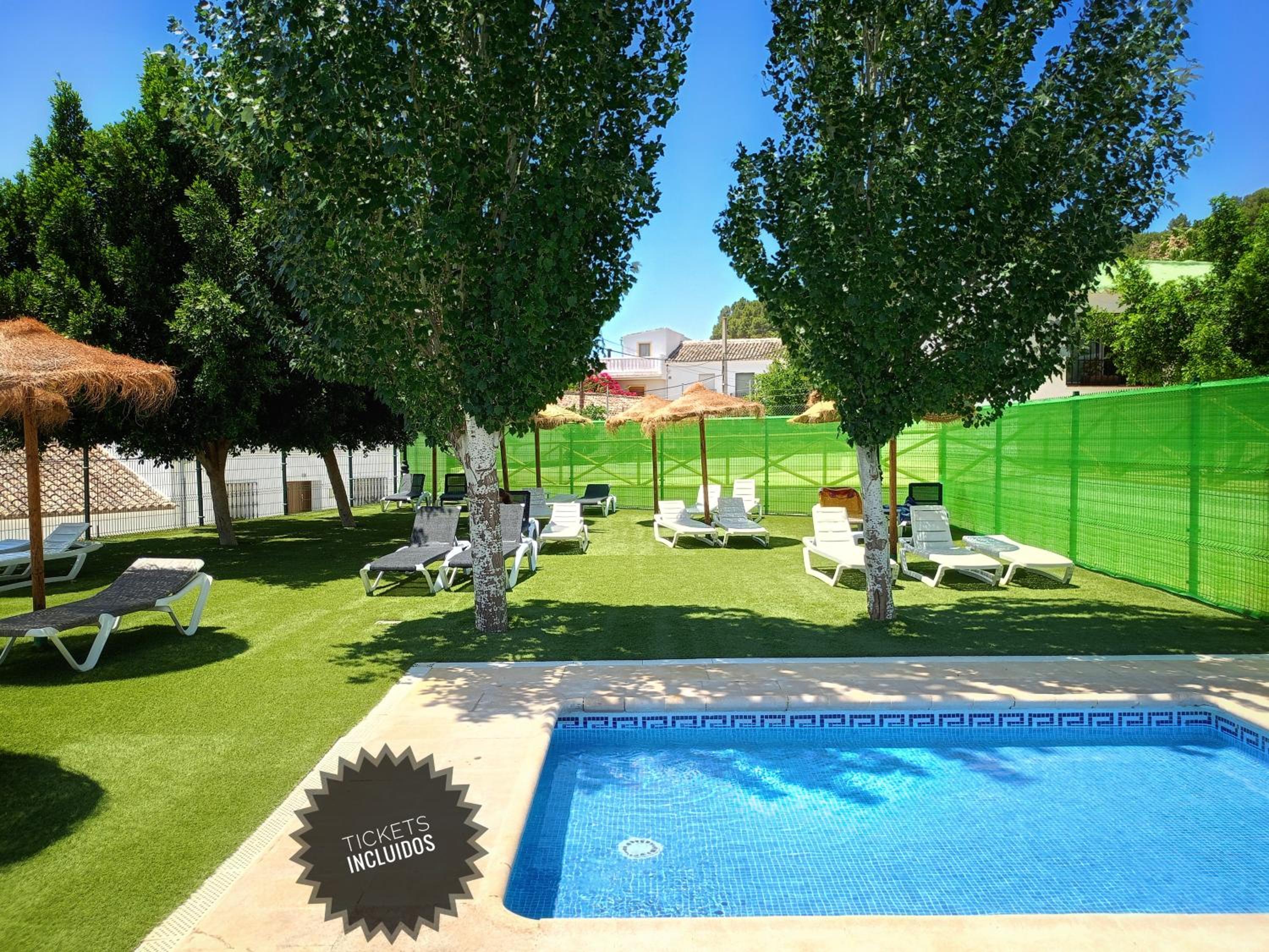 Four-Bedroom House - Photo 16