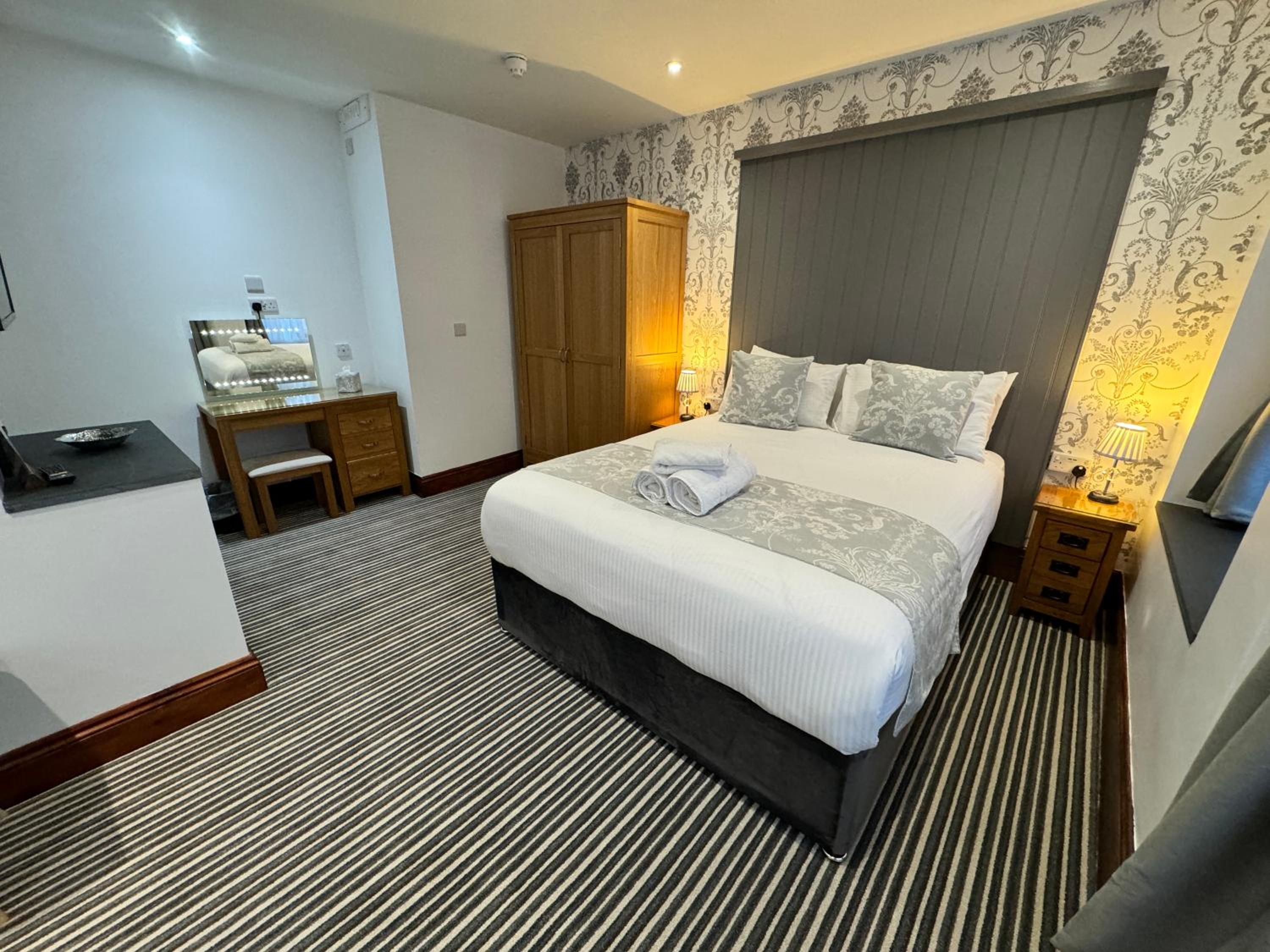 Double Room with Shower photo 3