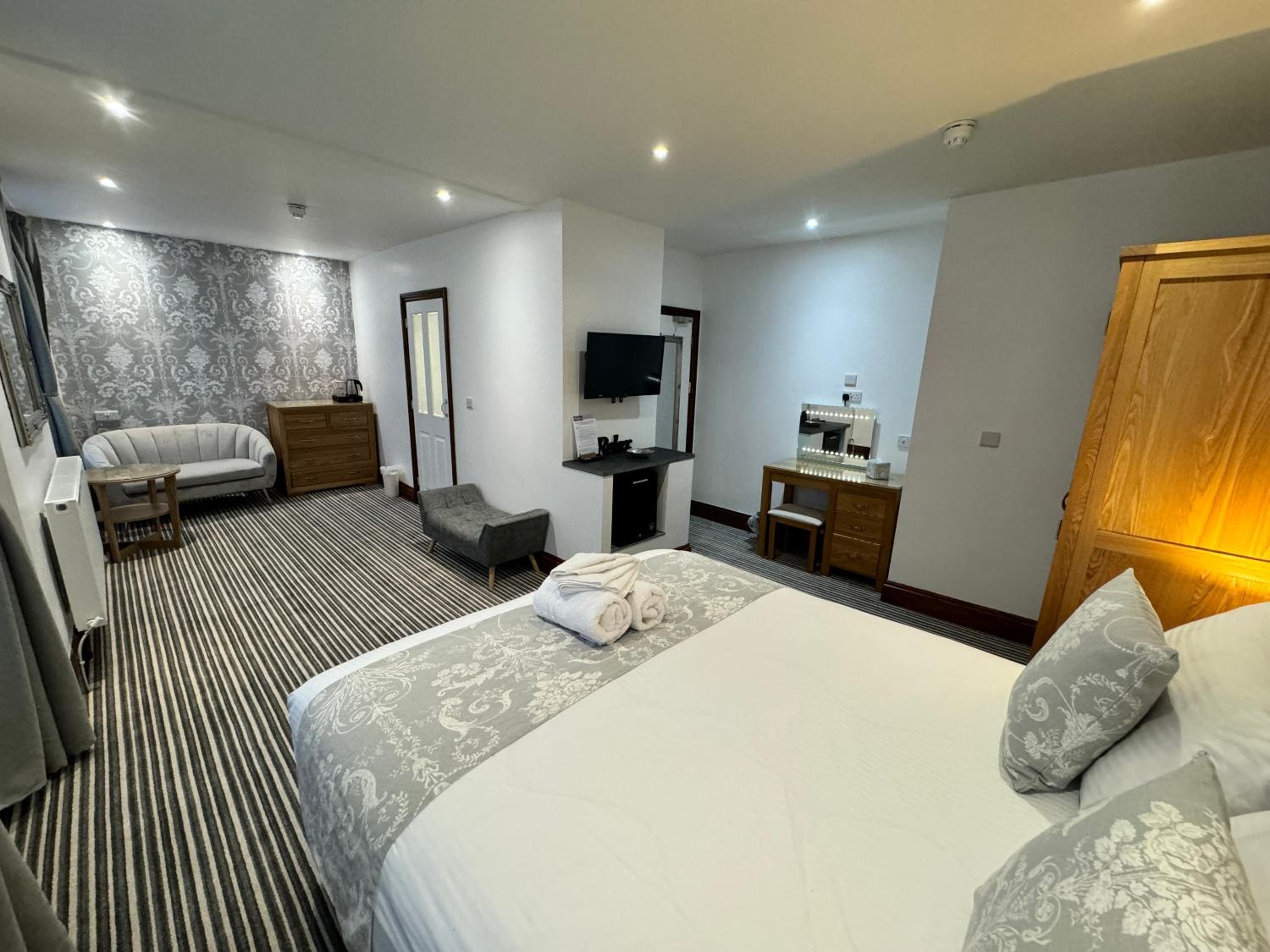 Double Room with Shower photo 1