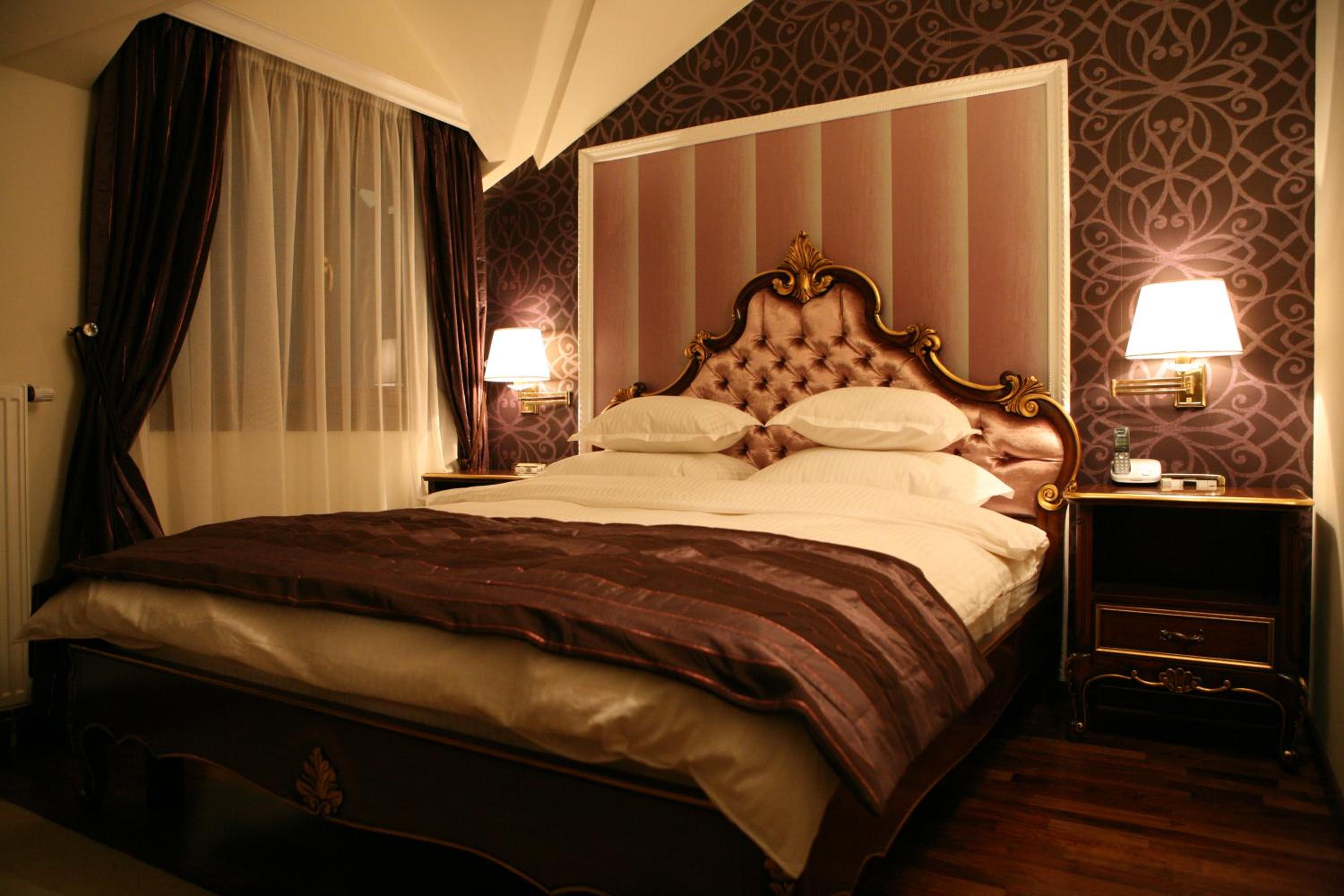Two-Bedroom Apartment with Balcony - Photo 1