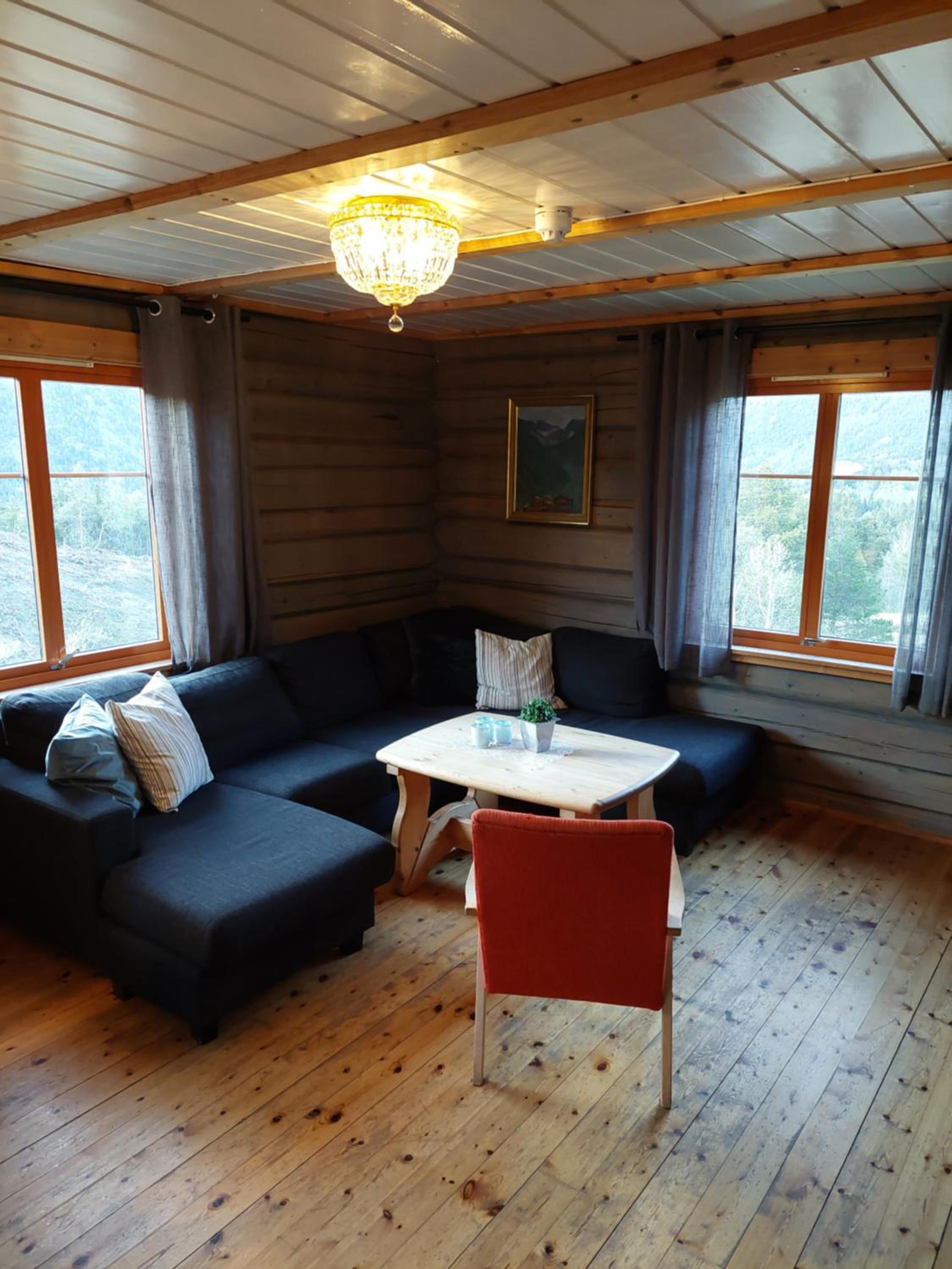 Apartment with Mountain View photo 1