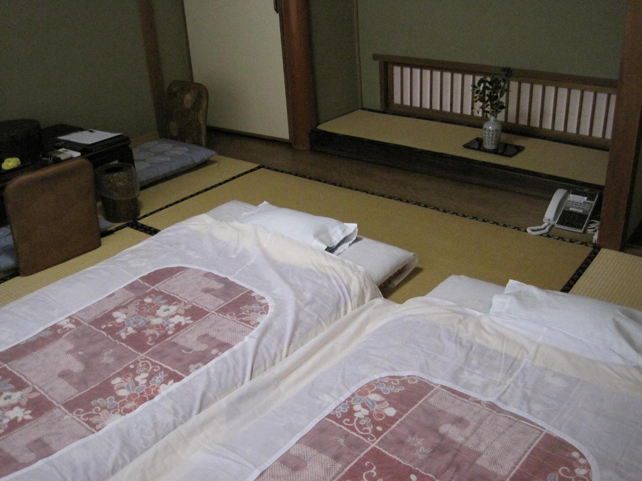 Japanese-Style Standard Room with Shared Bathroom and Garden View photo 2
