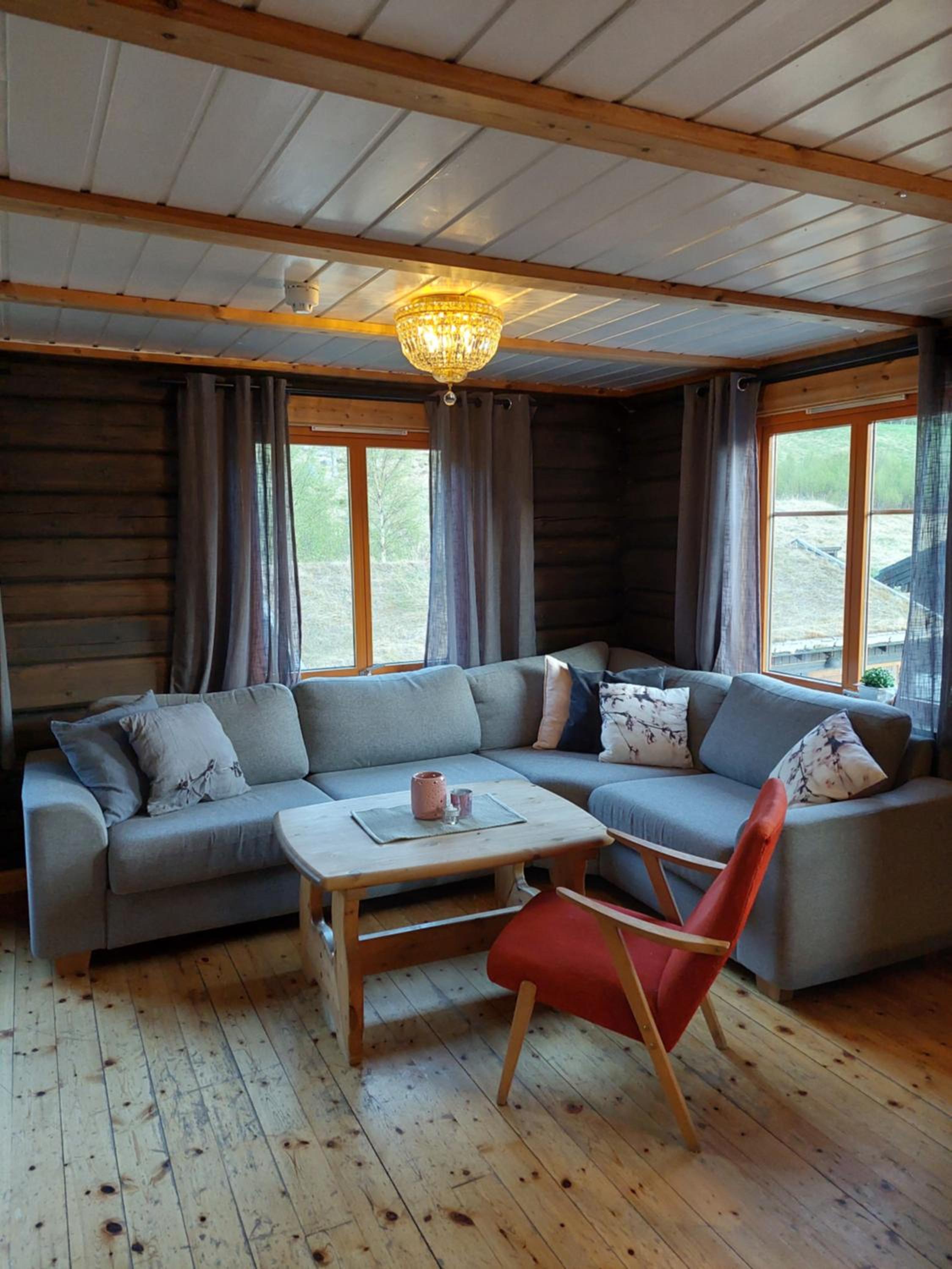 Apartment with Mountain View photo 1