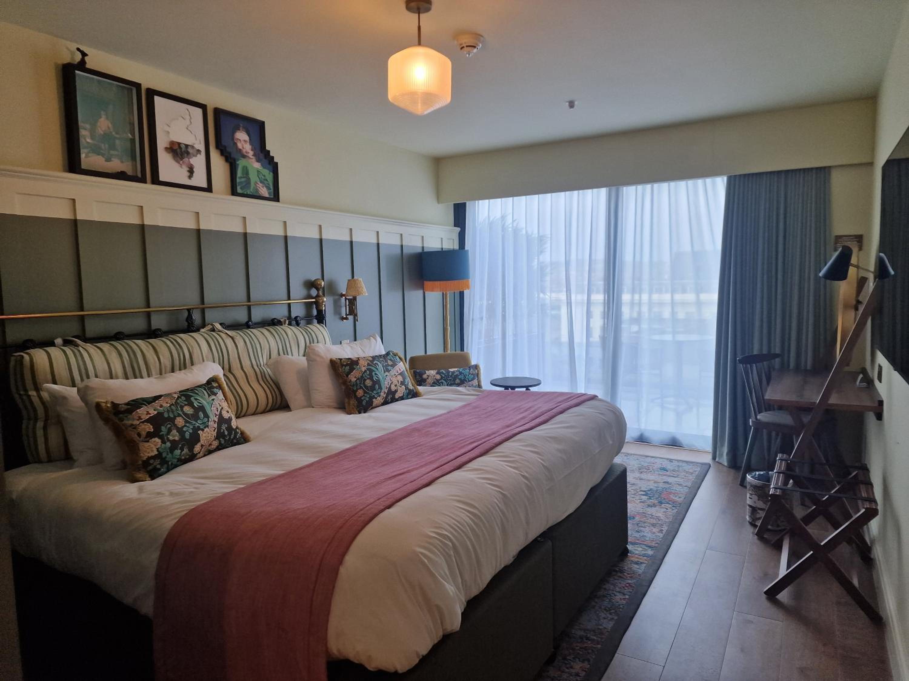 Premium King Room with Balcony and City View