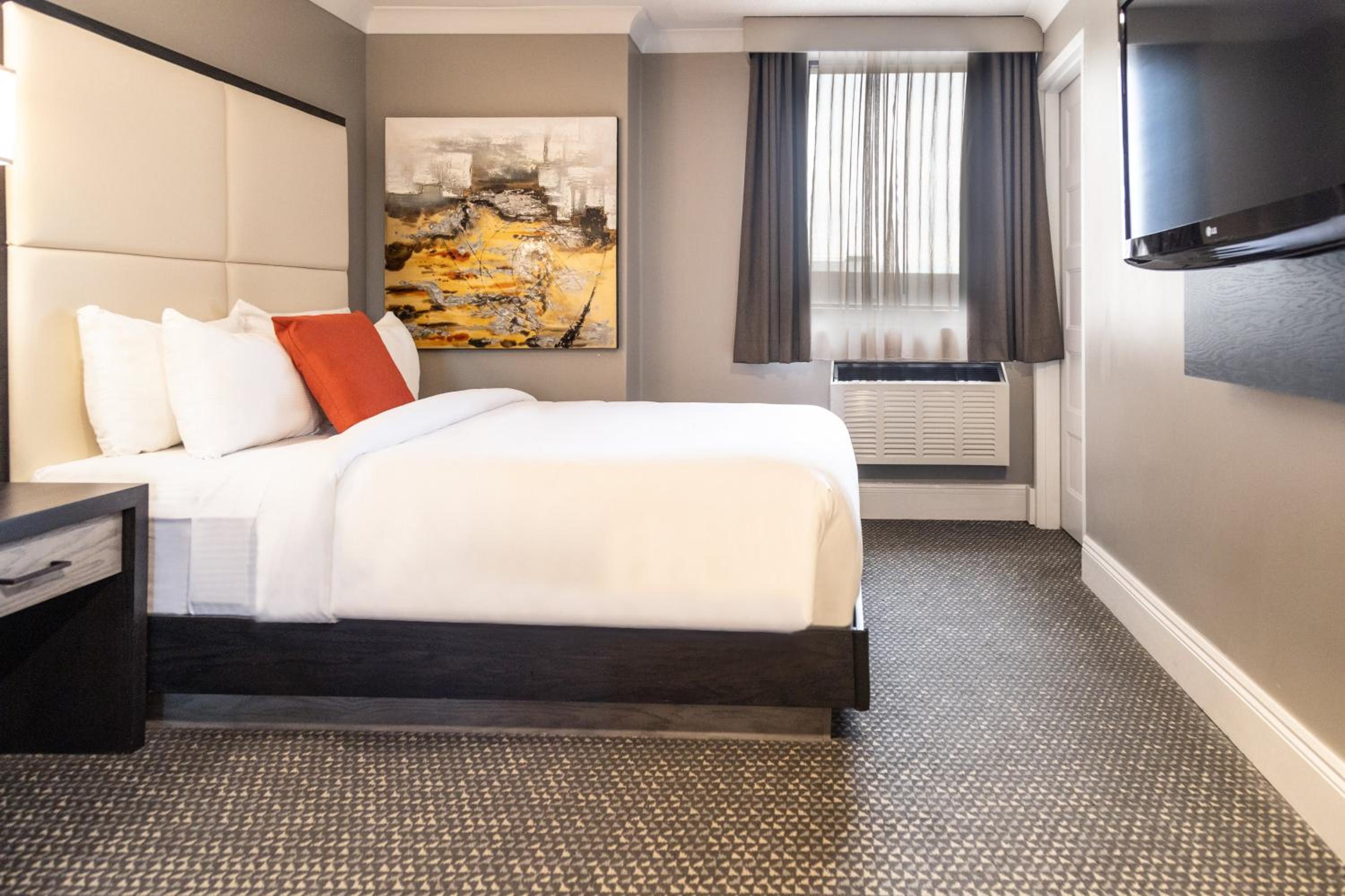 Standard Queen Room - Photo 1