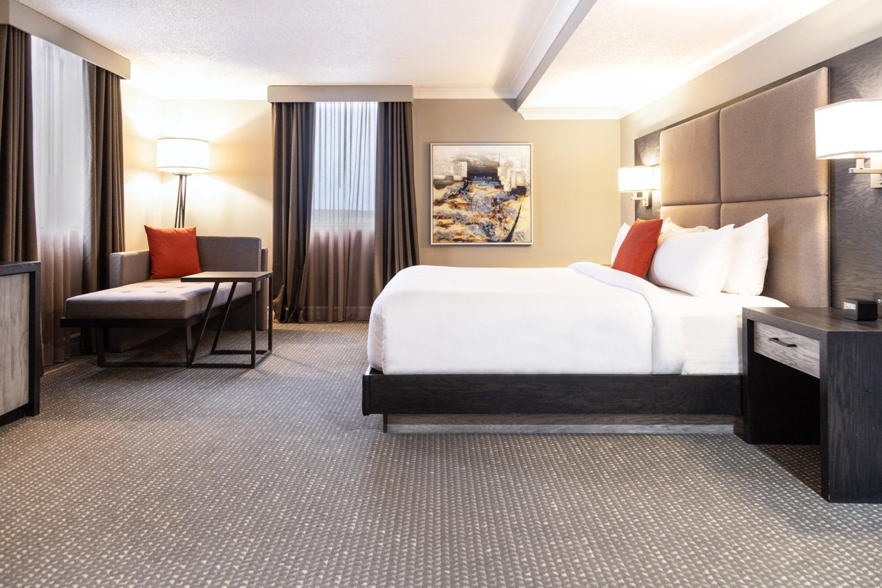 Premium King Room with River View - Photo 13
