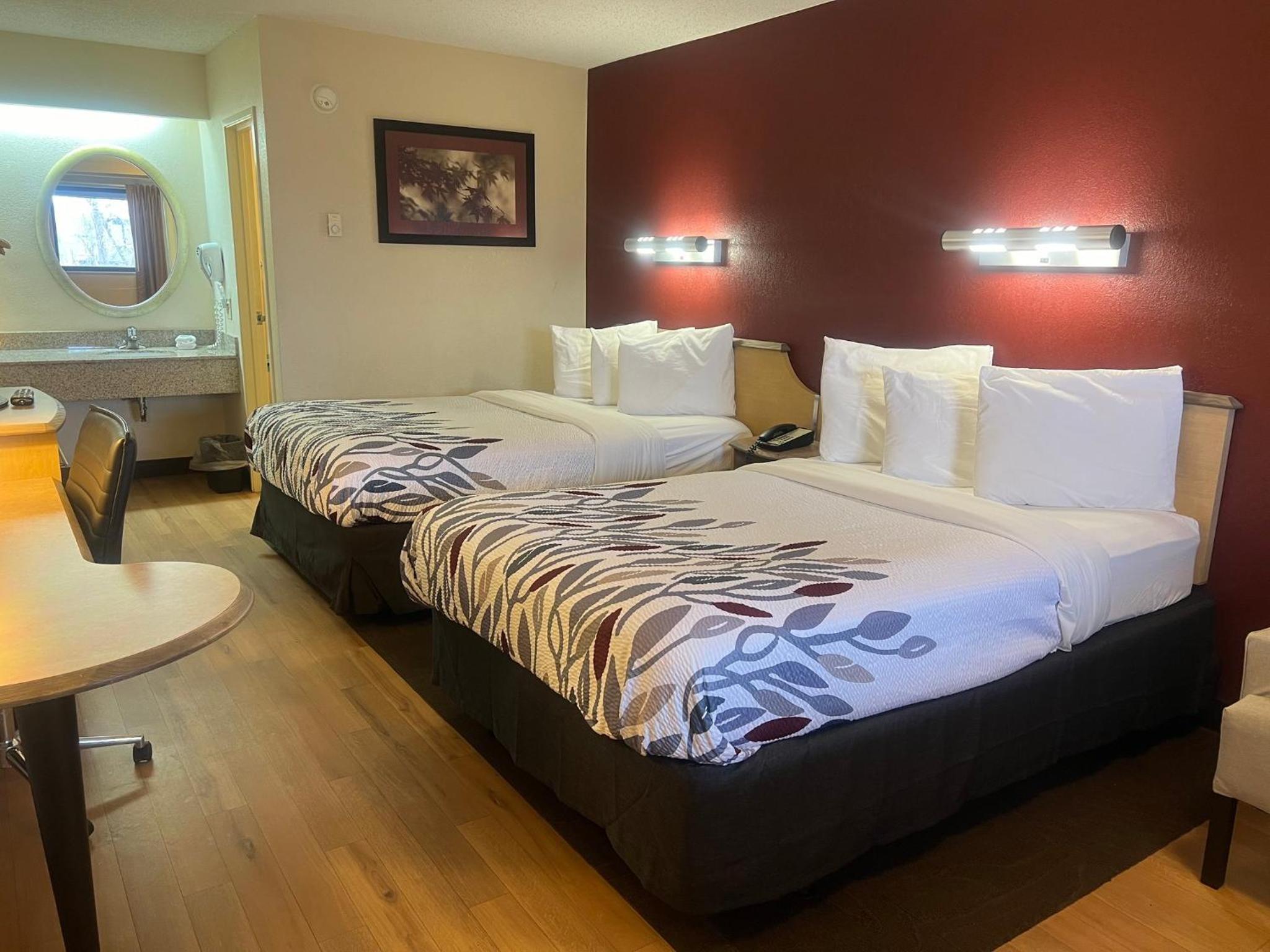 Deluxe Room with Two Double Beds Smoke Free - Photo 6